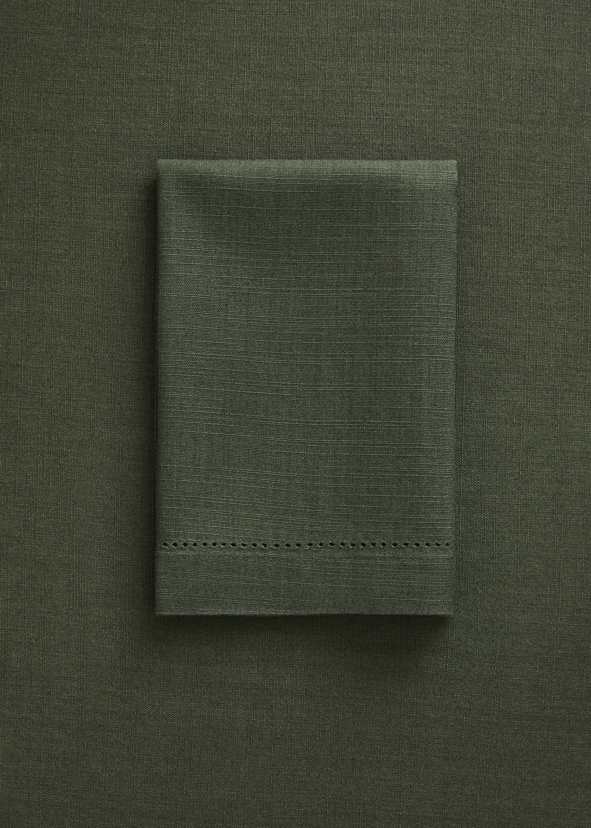Cotton napkin with hemstitch - General plane, Green. Ref: 17054129-00.