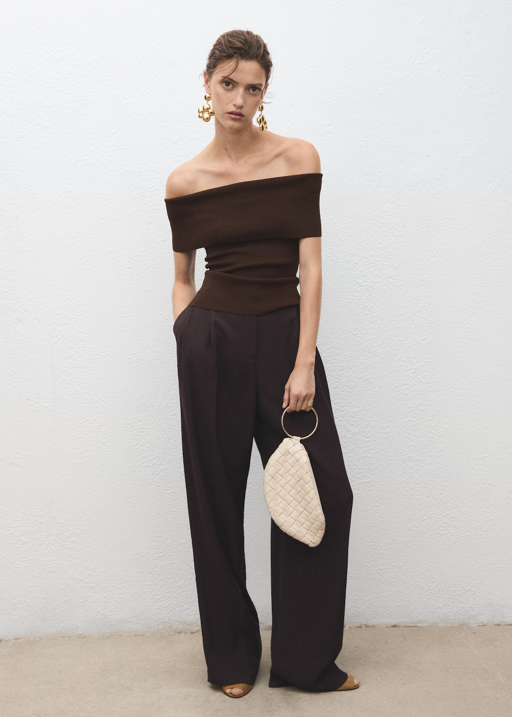 Strapless knitted top