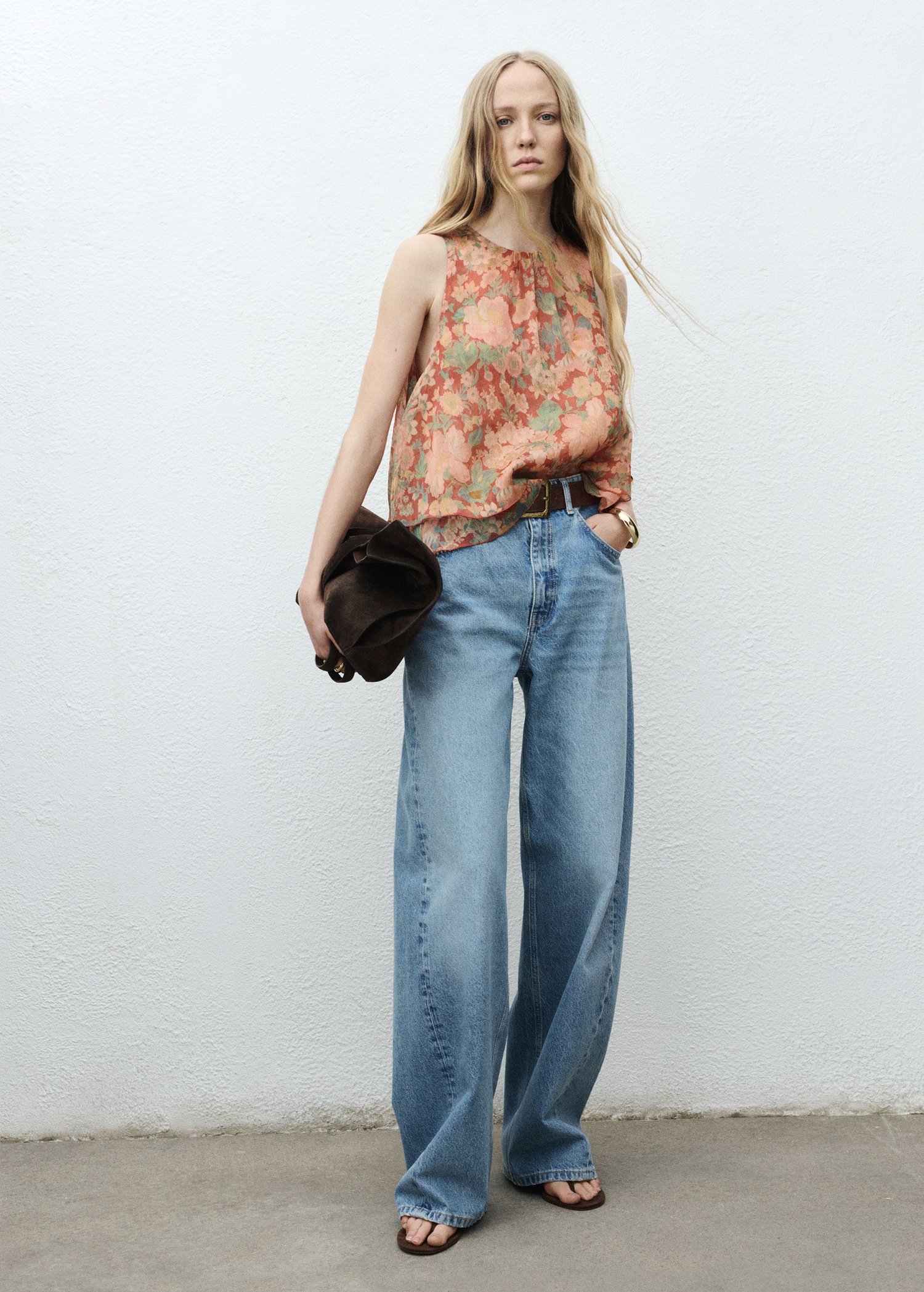 Floral pleated blouse - General plane