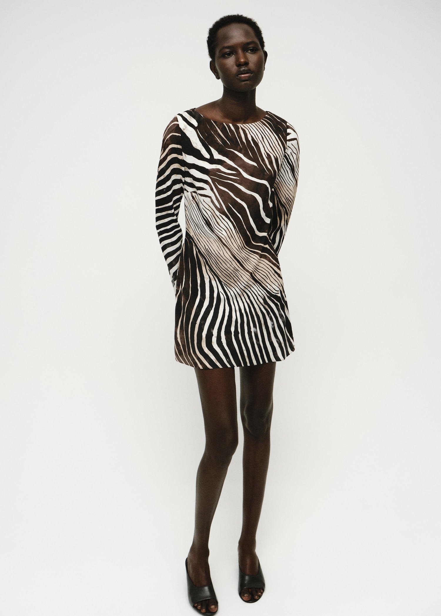 Zebra dress with flared sleeves | MANGO Canada