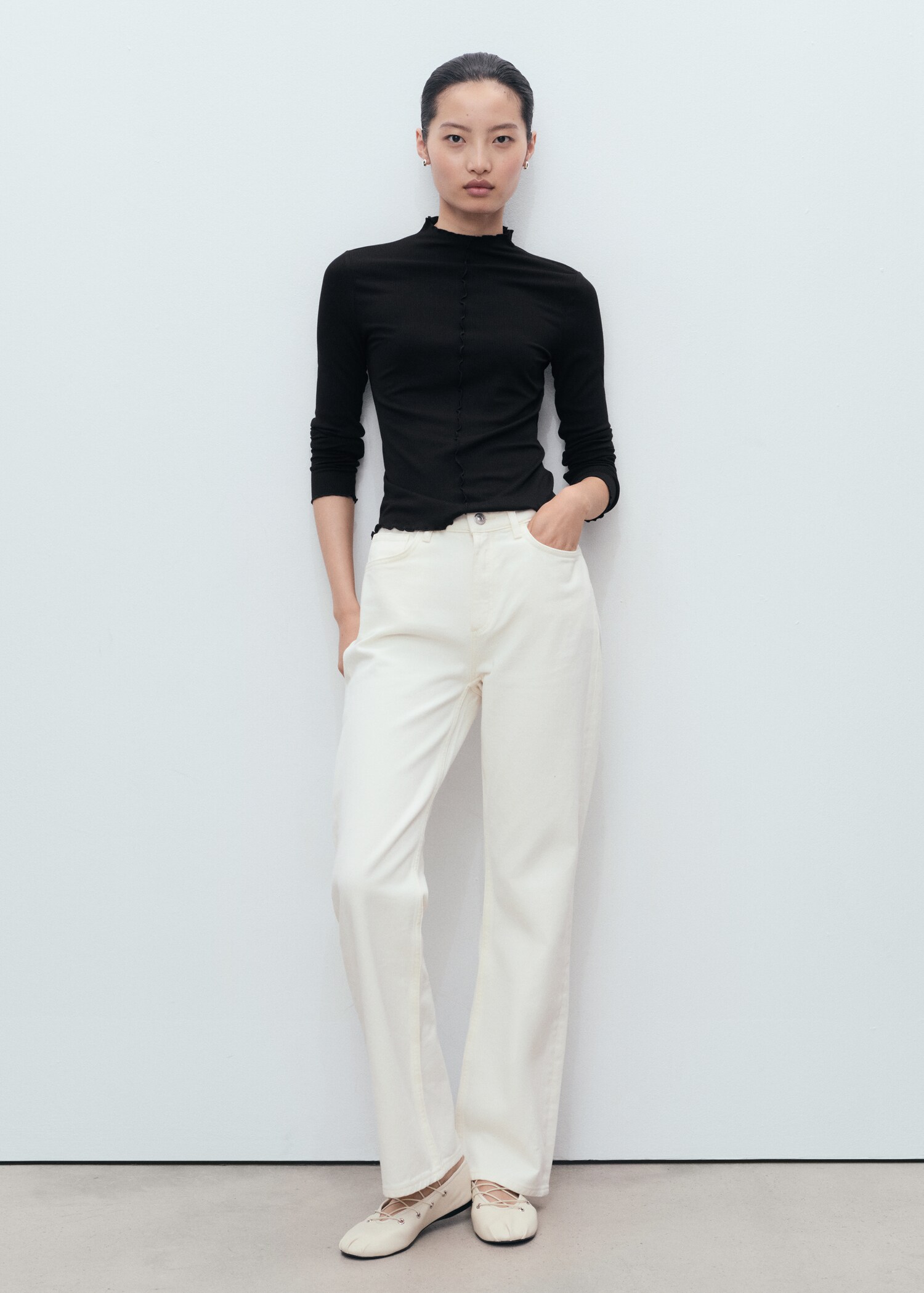 Ribbed T-shirt with scalloped finishes - General plane