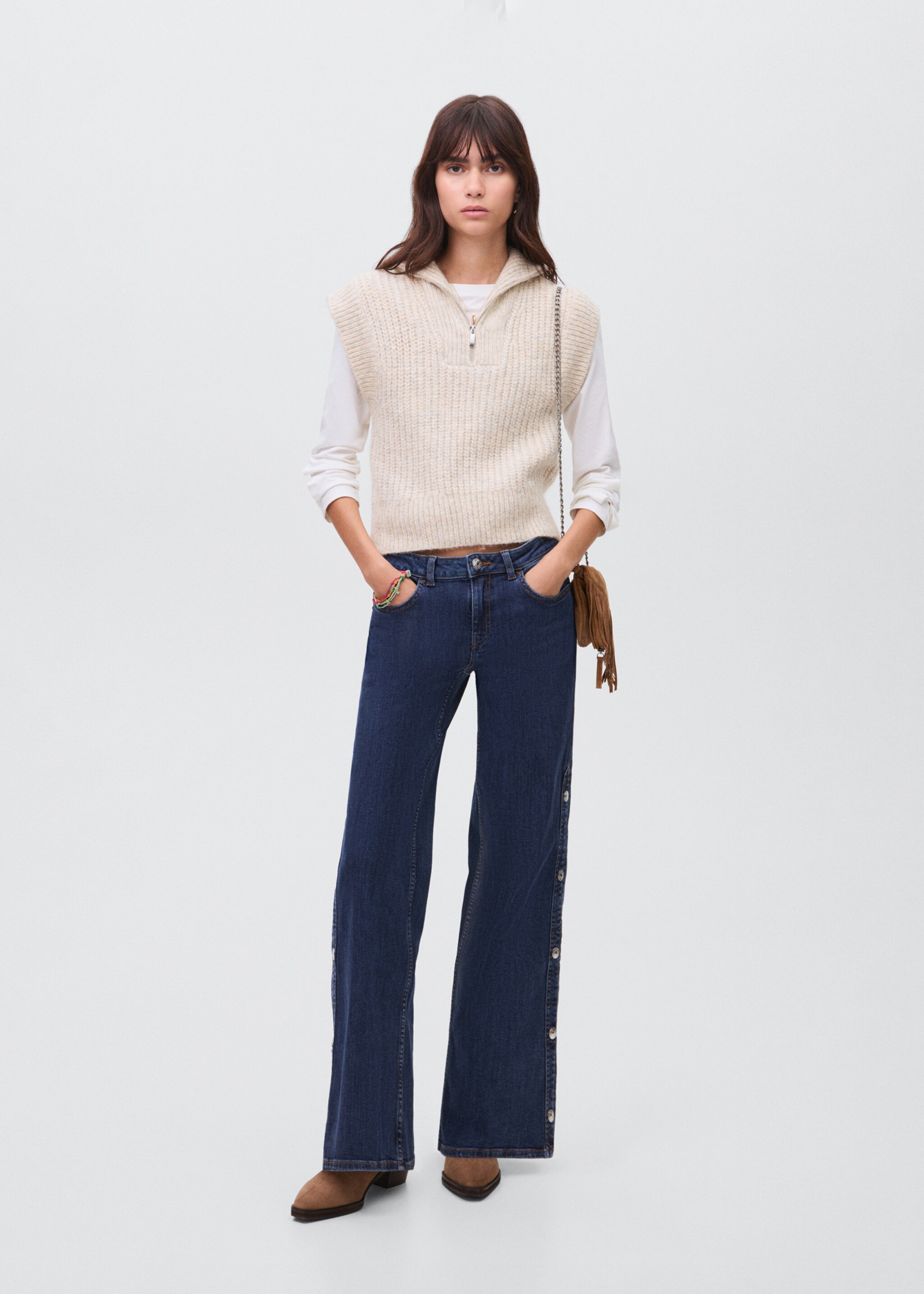 Perkins-neck knitted waistcoat - General plane, Beige. Ref: 17056329-00.
