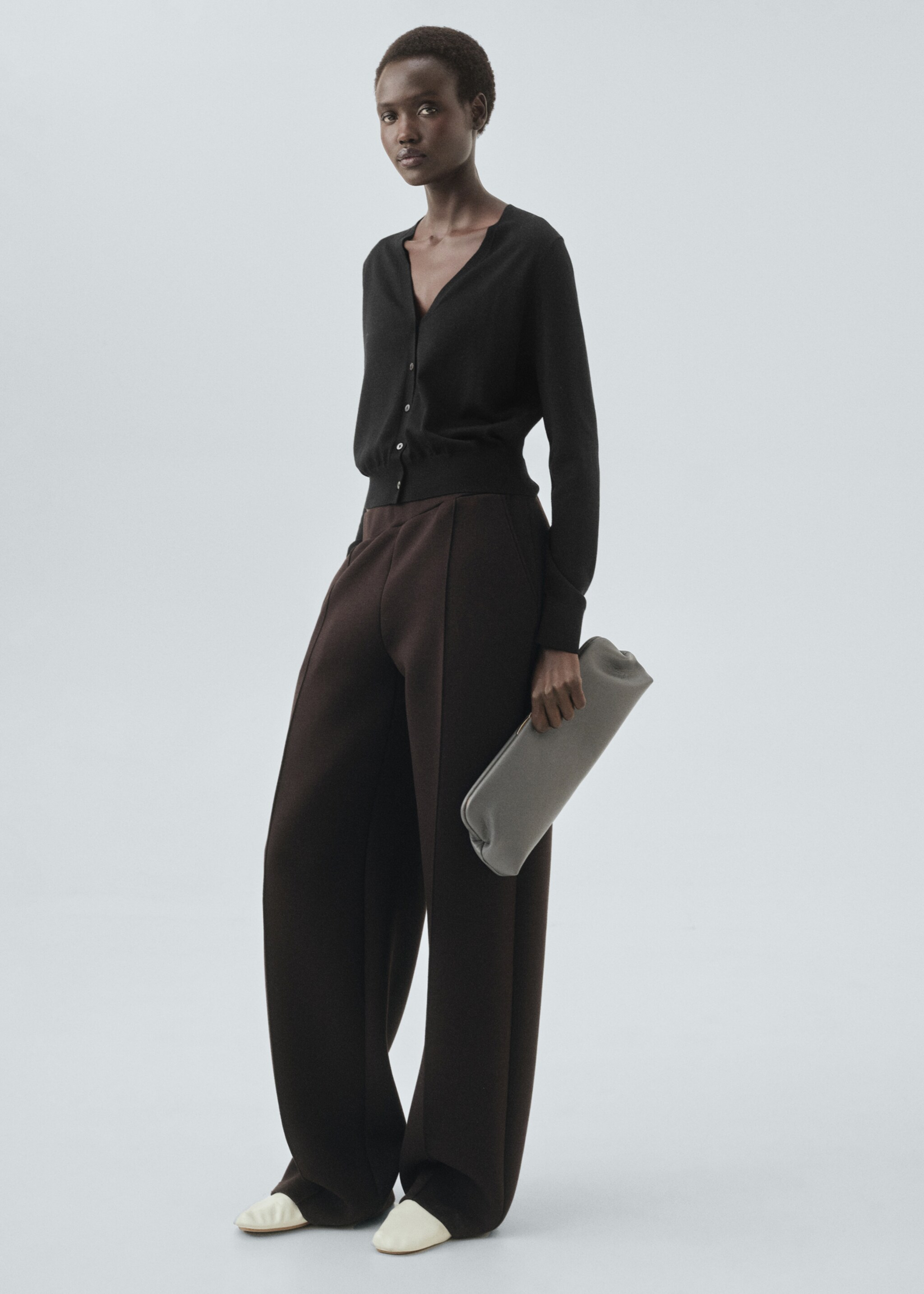 100% wool V-neck cardigan - General plane, Black. Ref: 17056353-00.