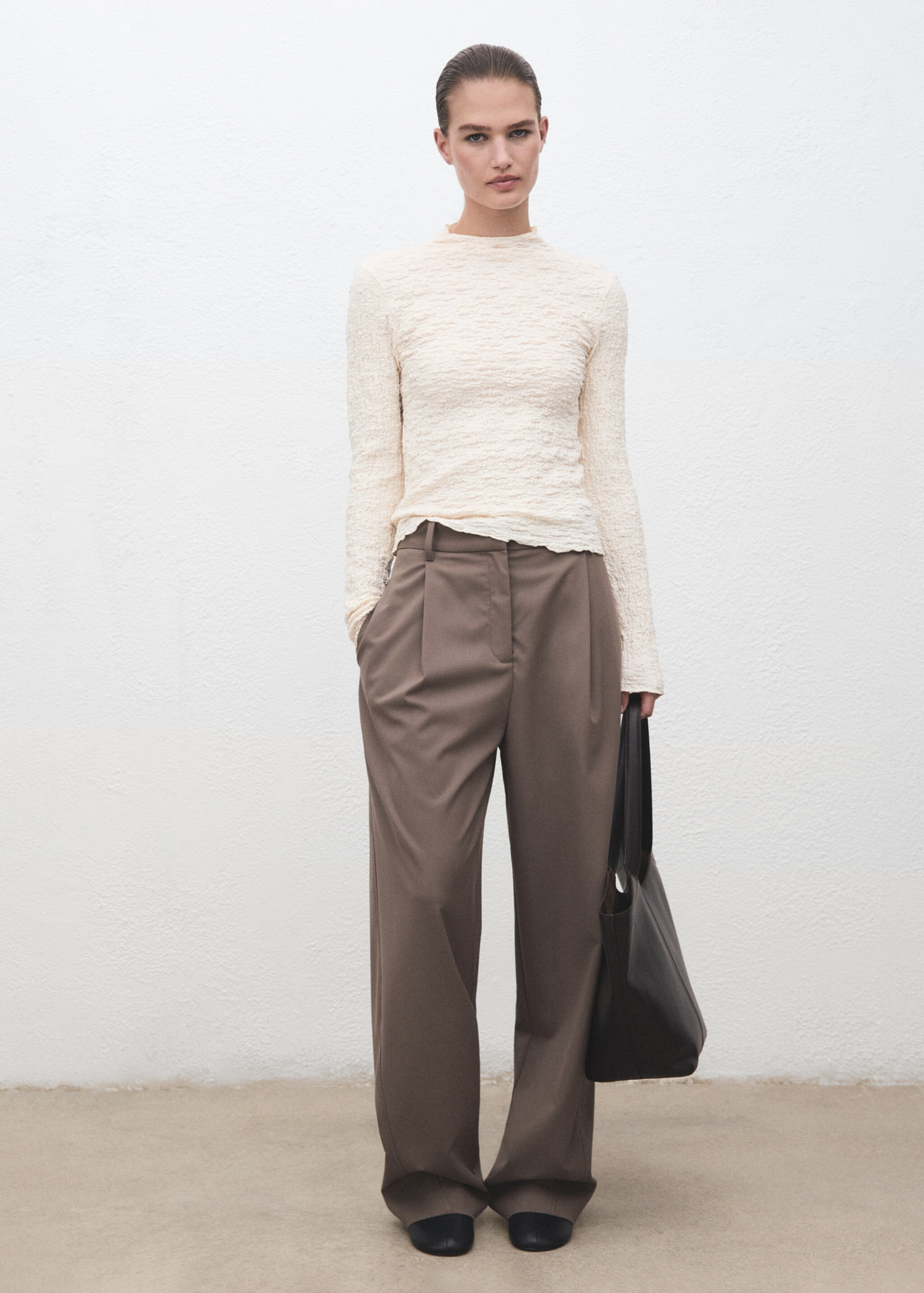 Textured crepe top - General plane, Ecru. Ref: 17057793-00.