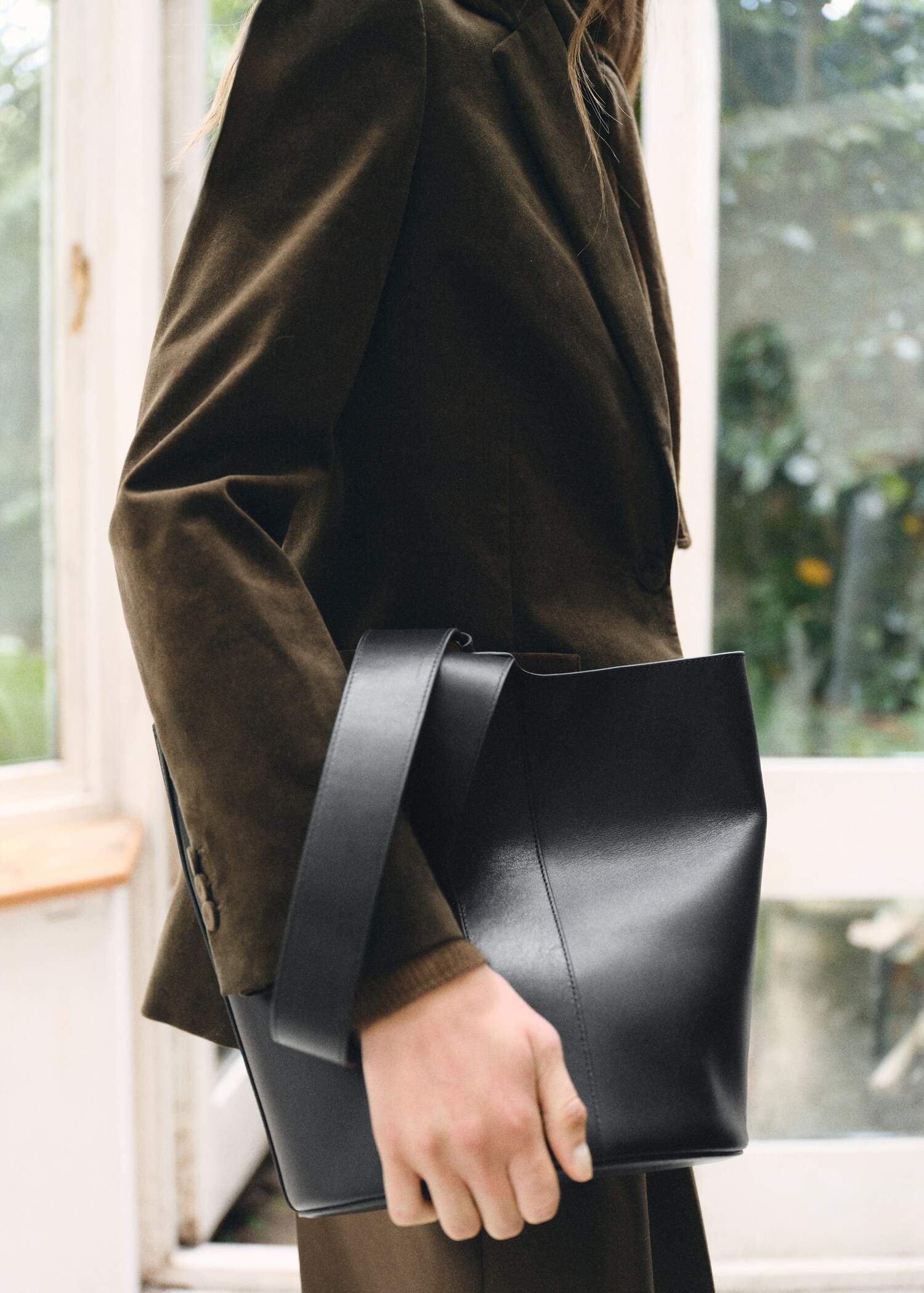 Leather bucket bag - General plane