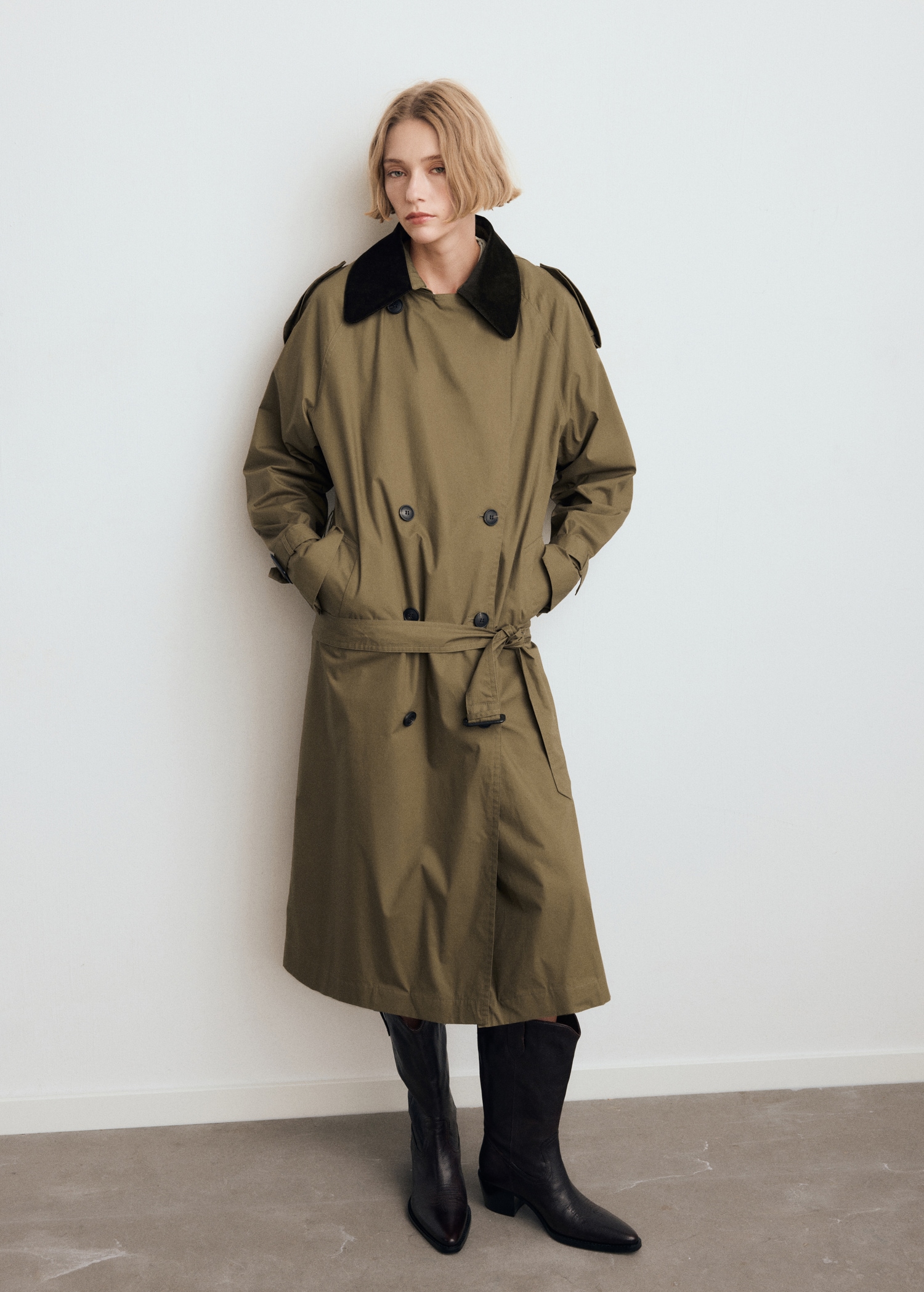 Leather pointed ankle boots