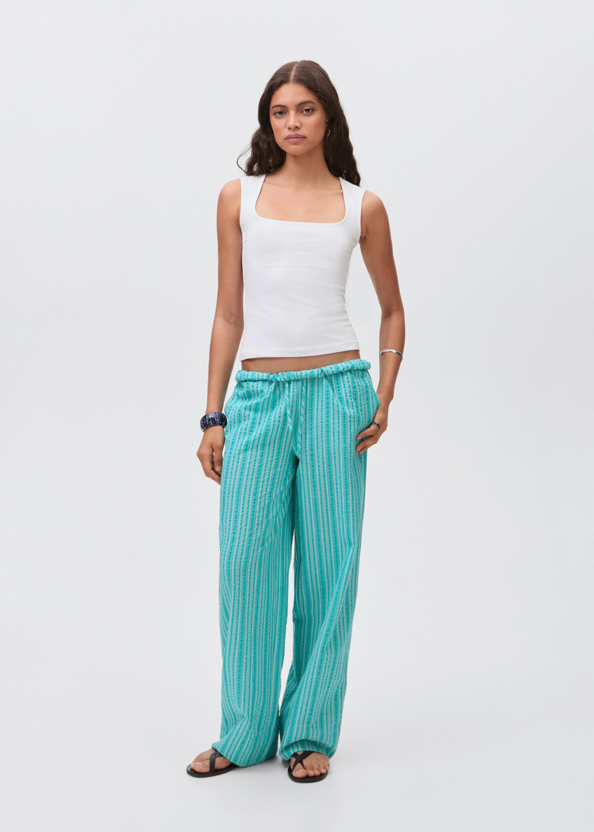 Knitted top with wide straps - General plane
