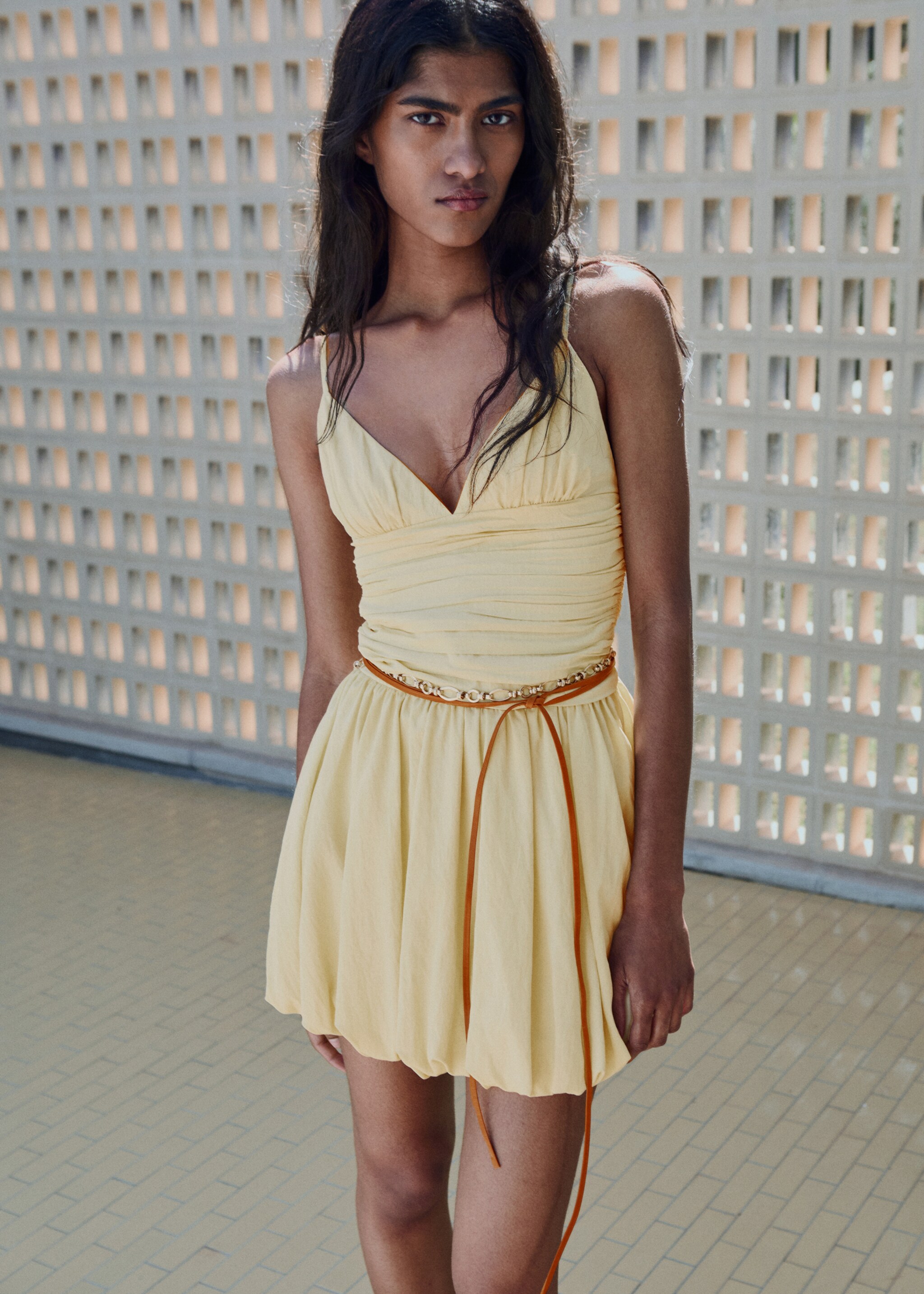 Gathered balloon dress - General plane