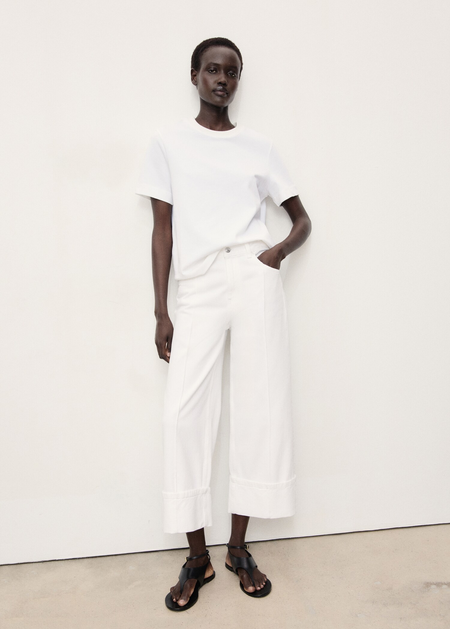 Wideleg jeans with turned-up hem - General plane