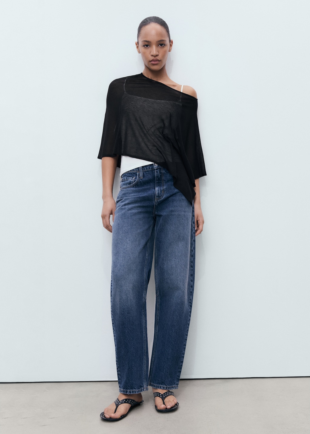 Asymmetrical knitted cape - image 2