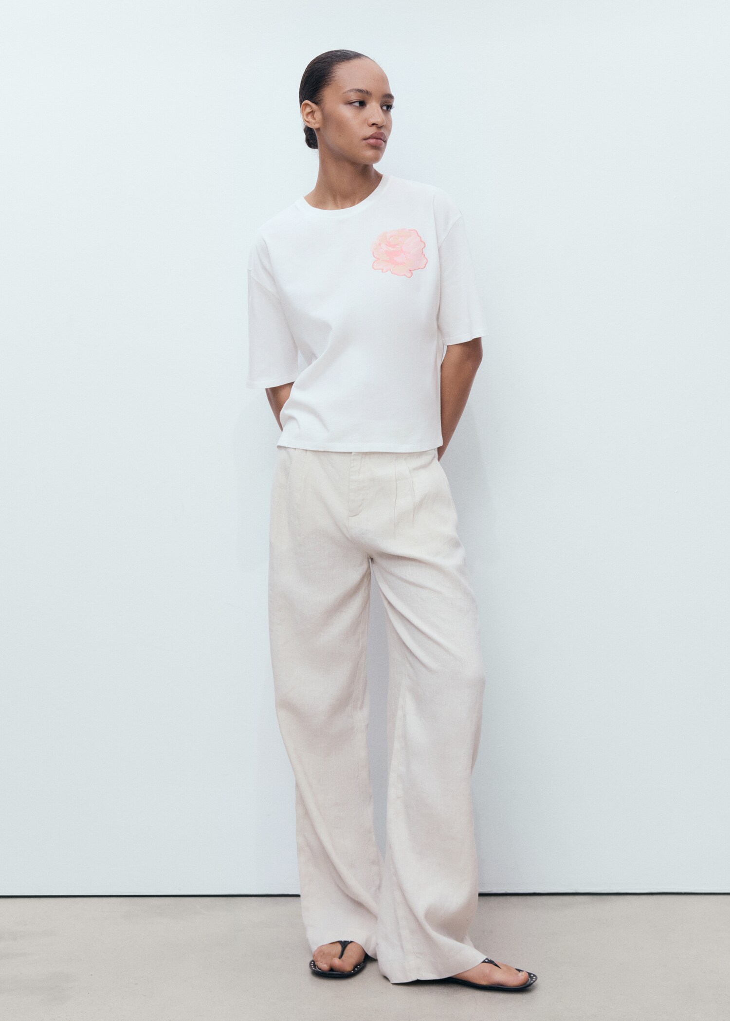 T-shirt coton détail fleur - Plan général