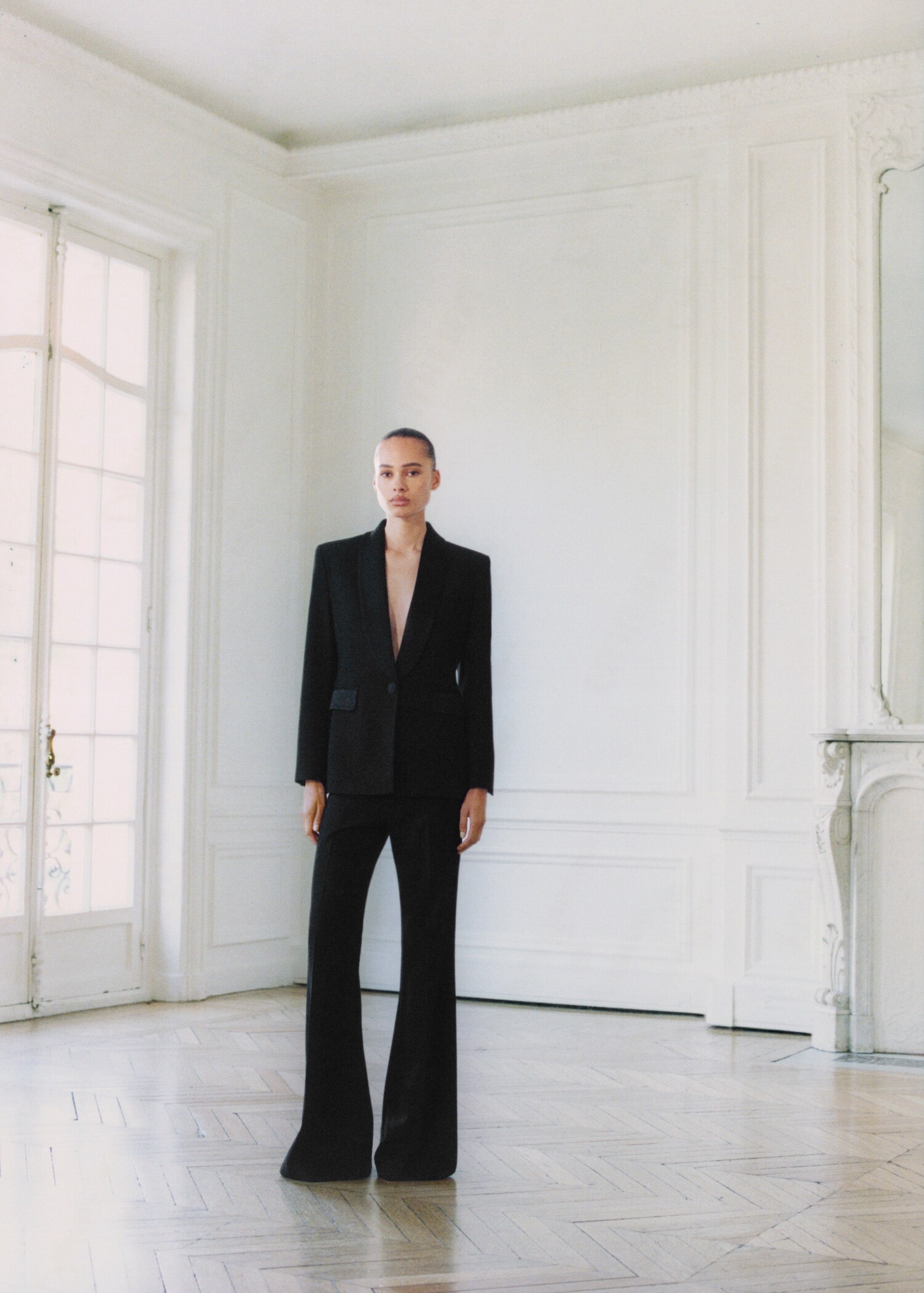 High-waist flared trousers - General plane