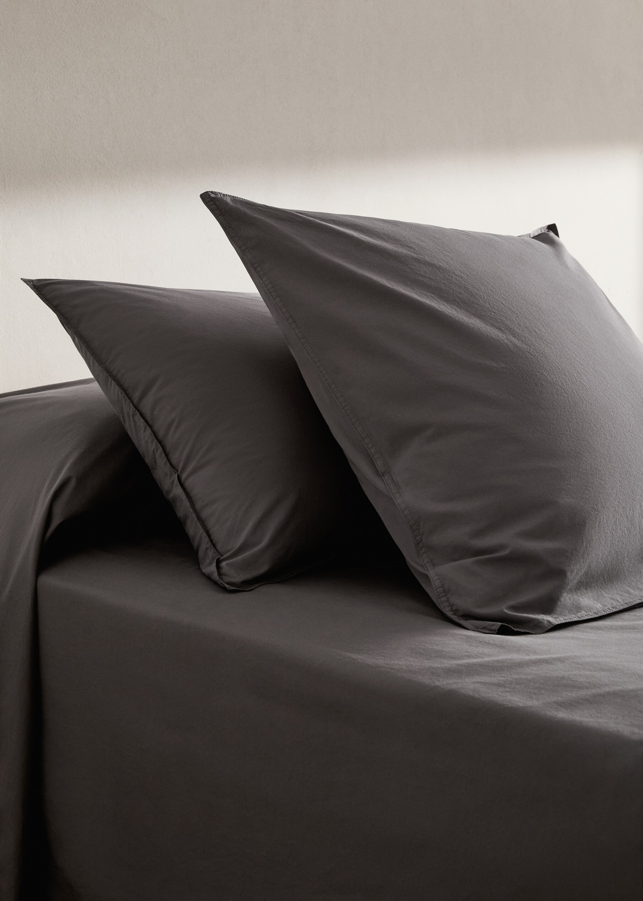 Two cotton poplin double-stitched pillowcases 50x75 cm - General plane, Grey. Ref: 17061532-00.