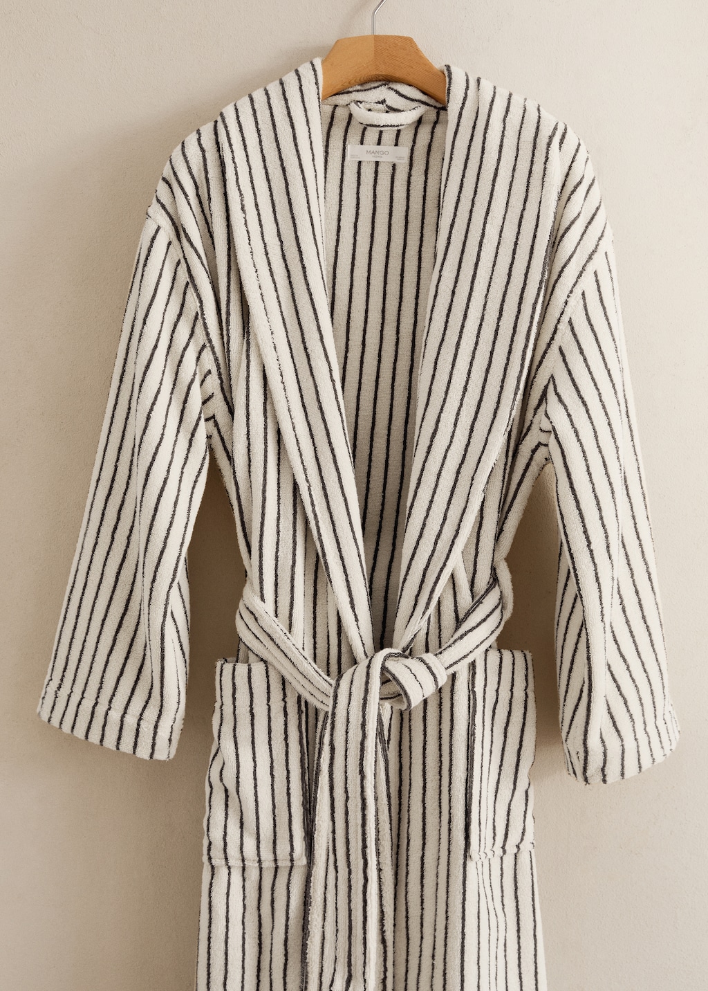 Two-tone striped bathrobe