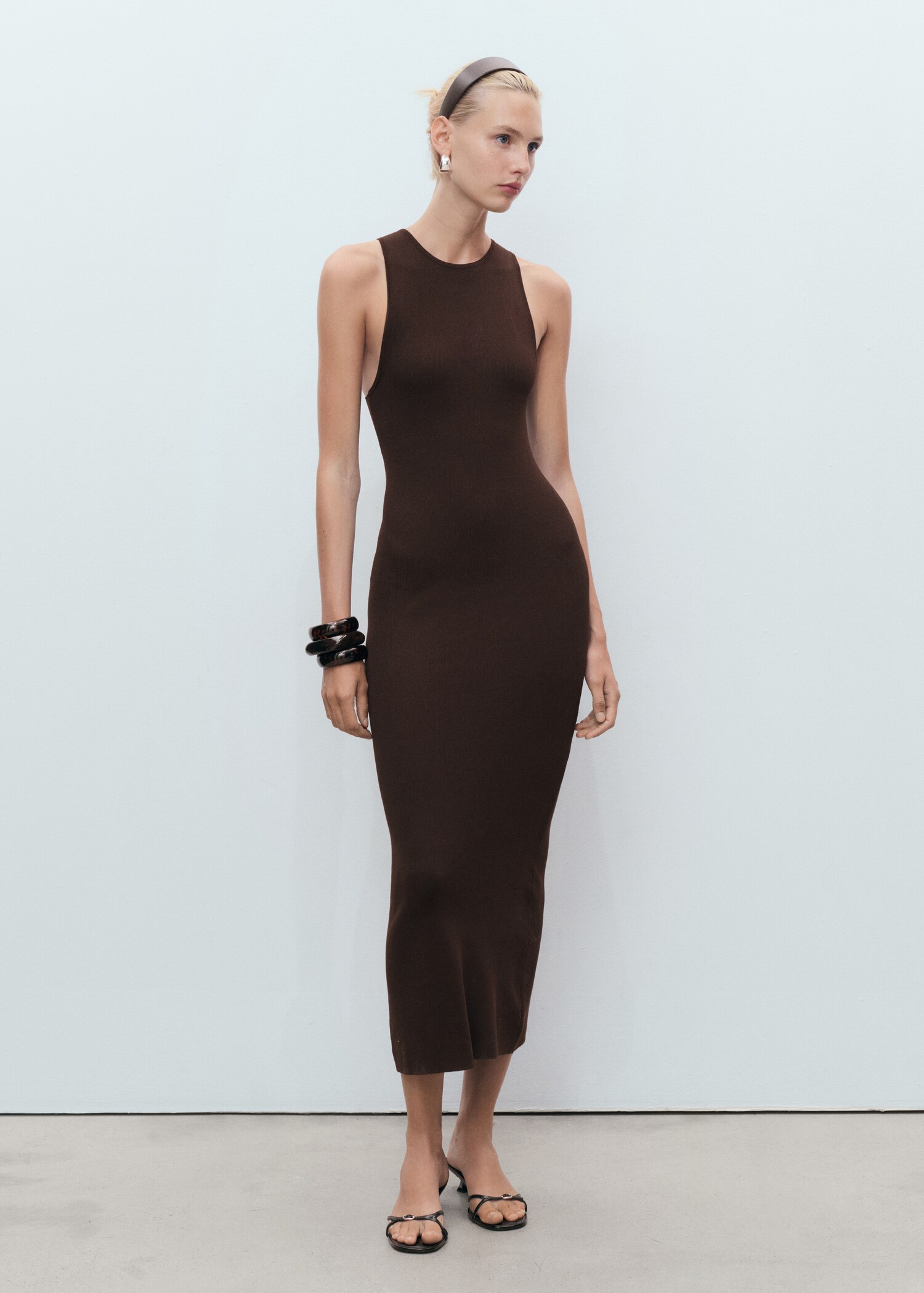 Halter-neck knitted dress - General plane
