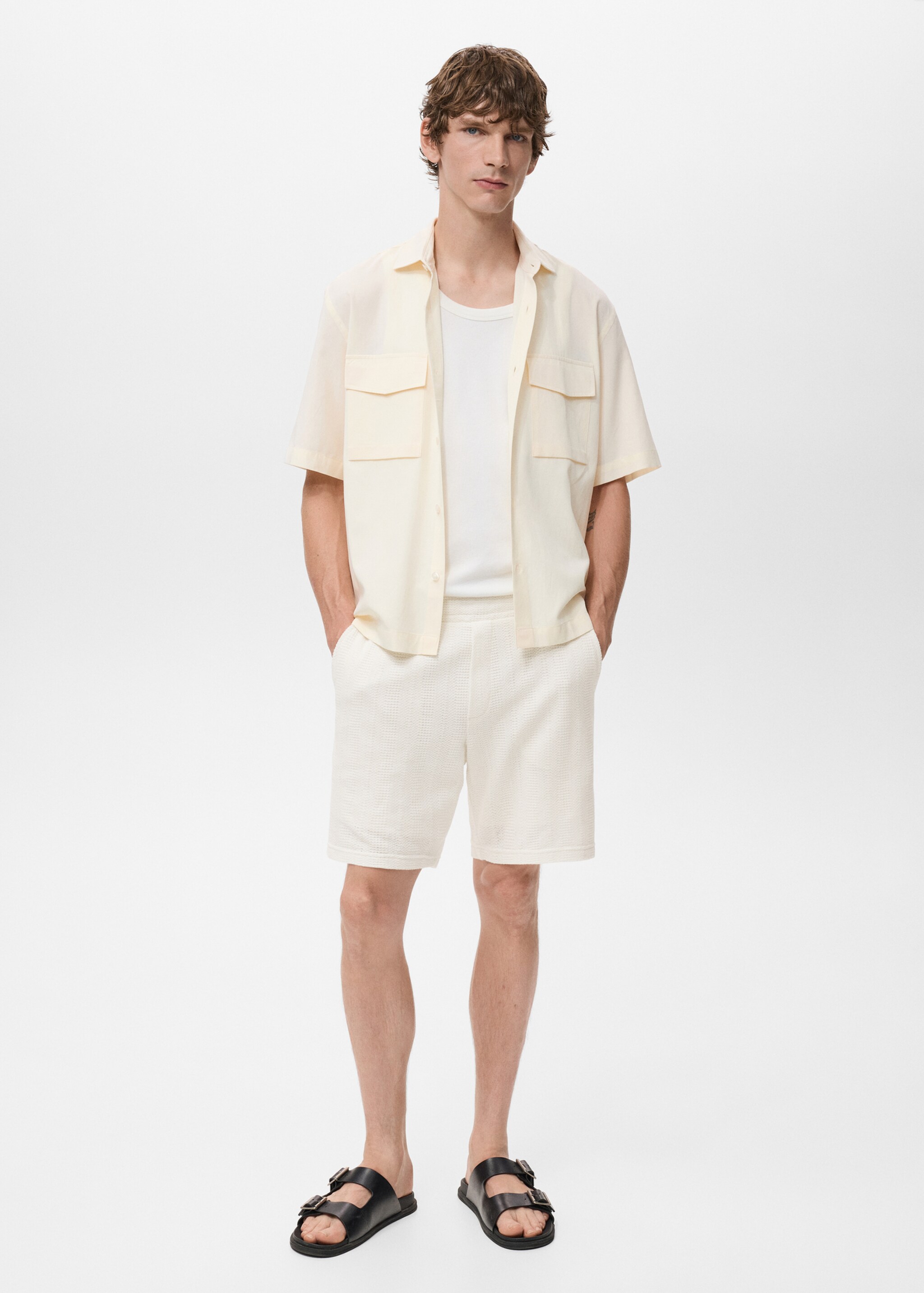 Structured knitted shorts - General plane