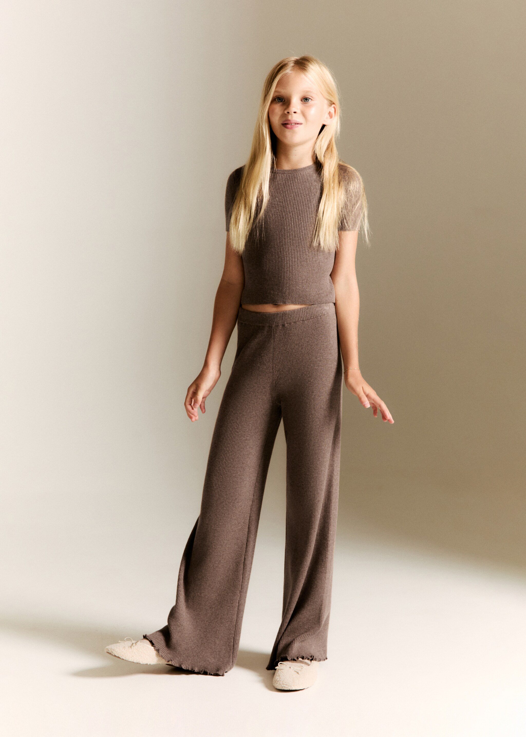 Ribbed-knit trousers - General plane