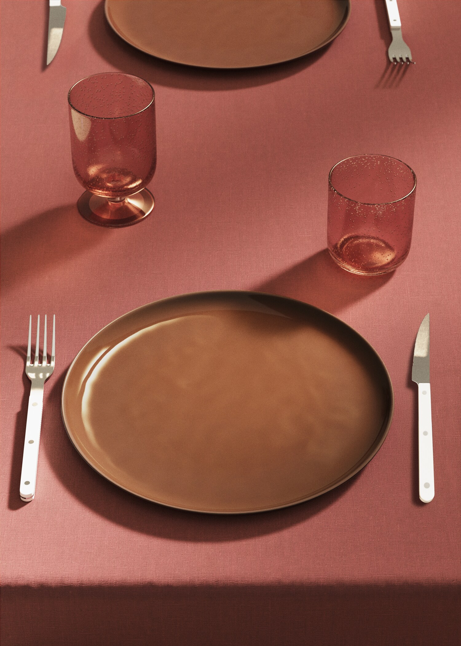 Stoneware dinner plate - General plane