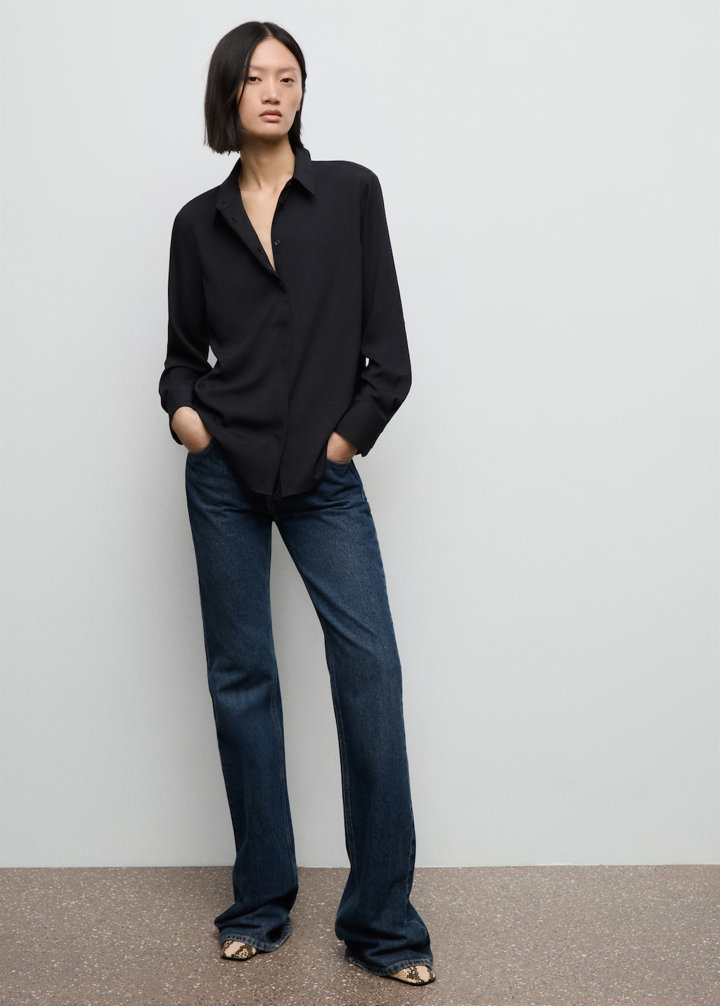 Fluid long-sleeved blouse