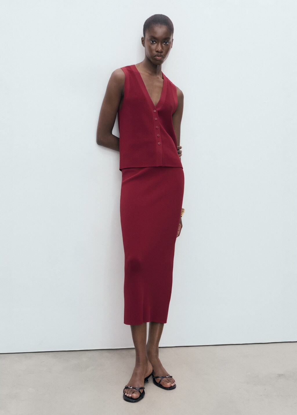 Fine-knit vest - image 2