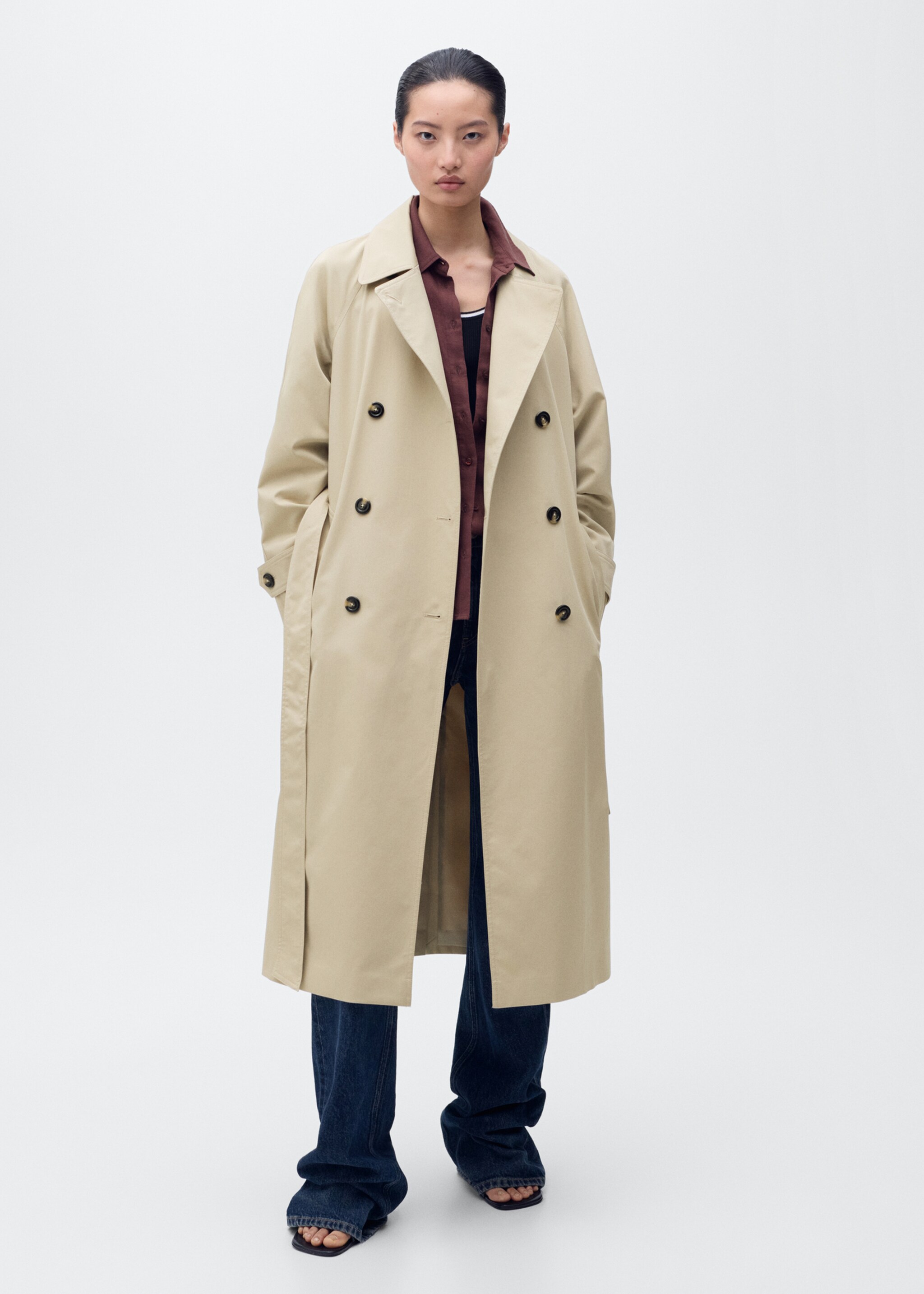 Long double-breasted trench coat - General plane
