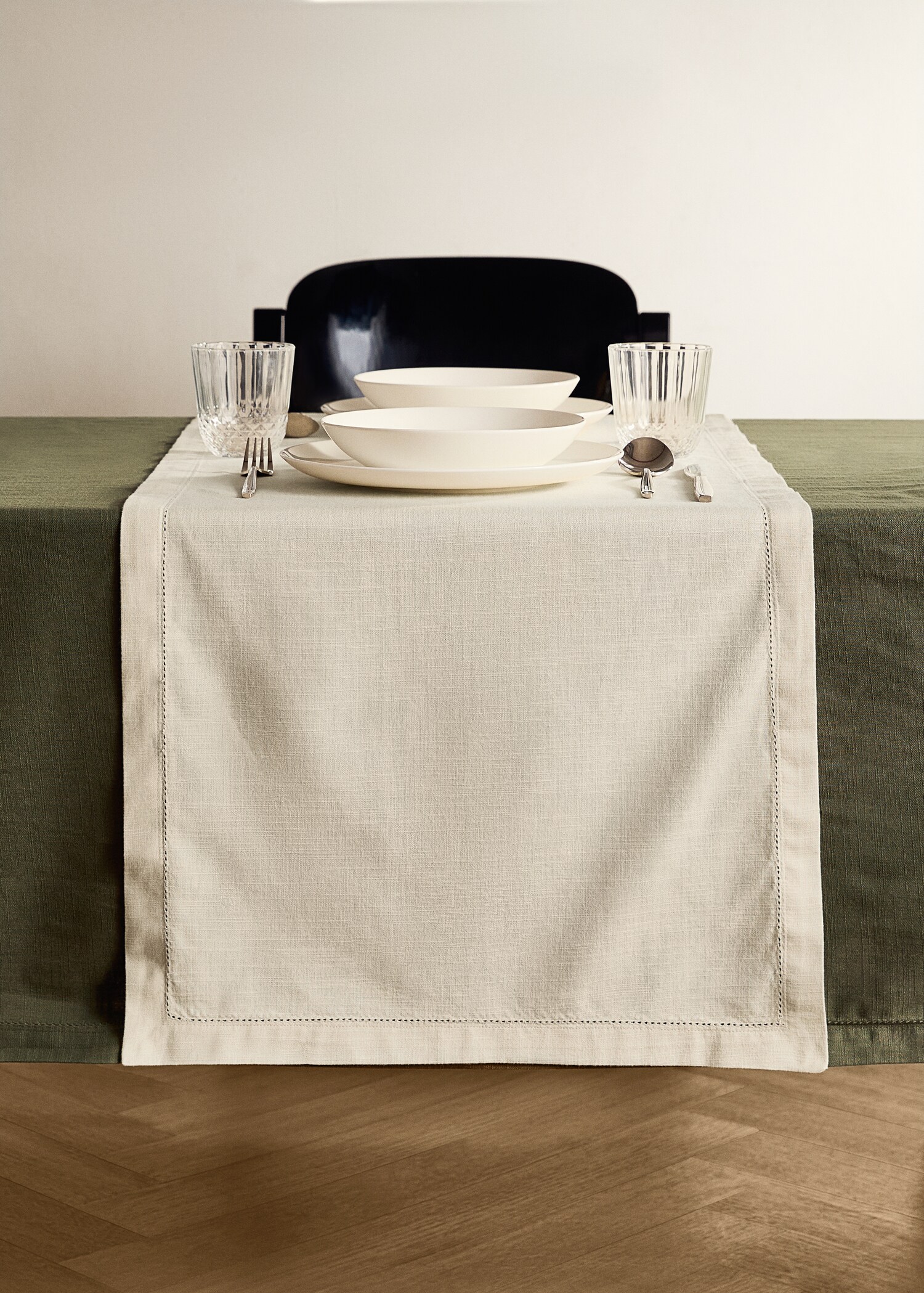 Chemin de table en coton détail effilé - Plan général