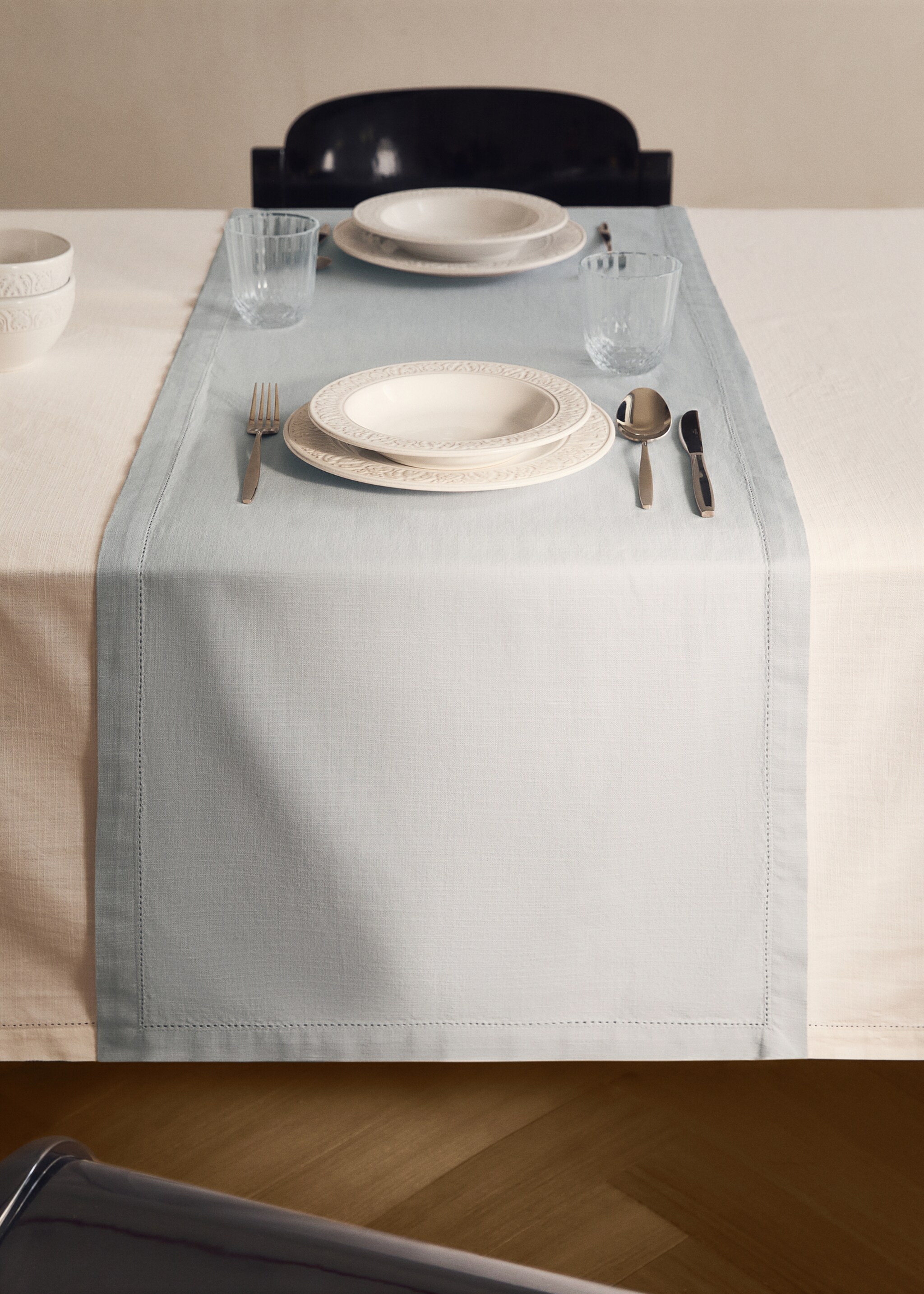 Cotton table runner with hemstitch detail - General plane, Grey. Ref: 17064128-00.