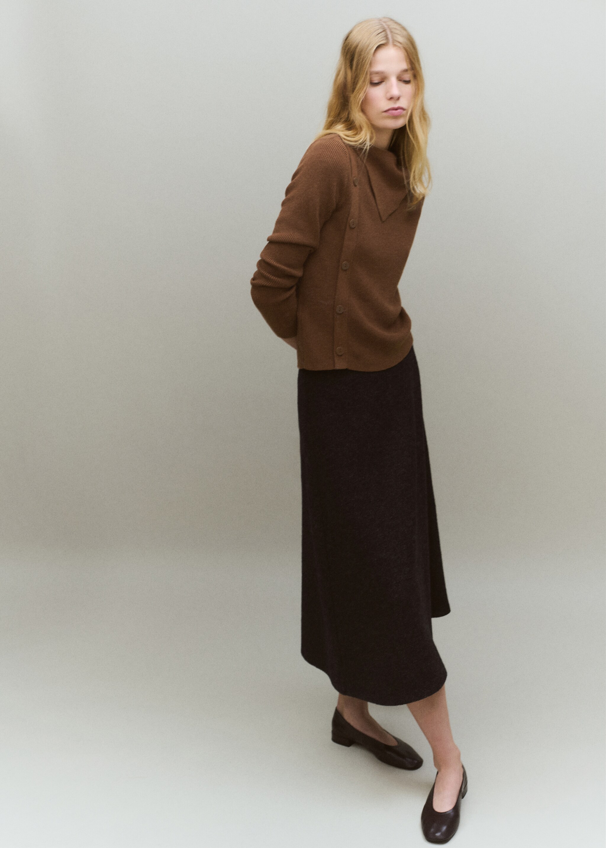 Sweater with asymmetrical neck and buttons - General plane, Caramel. Ref: 17065982-00.