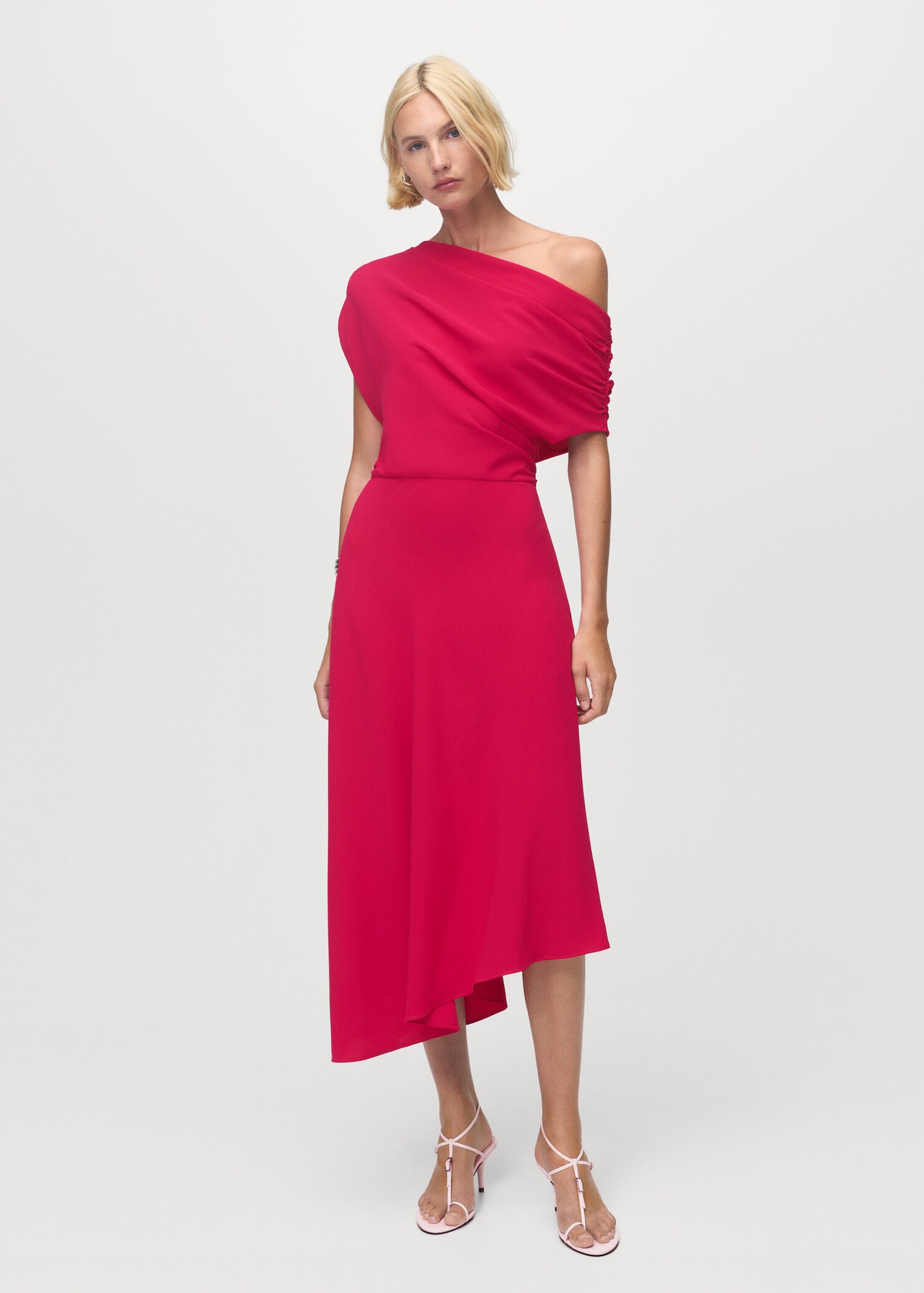 Asymmetrical midi-dress - General plane