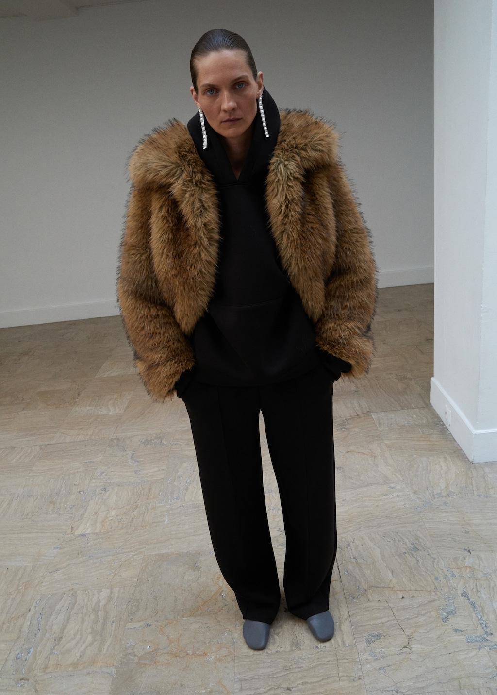 Jogger pants with seam detail