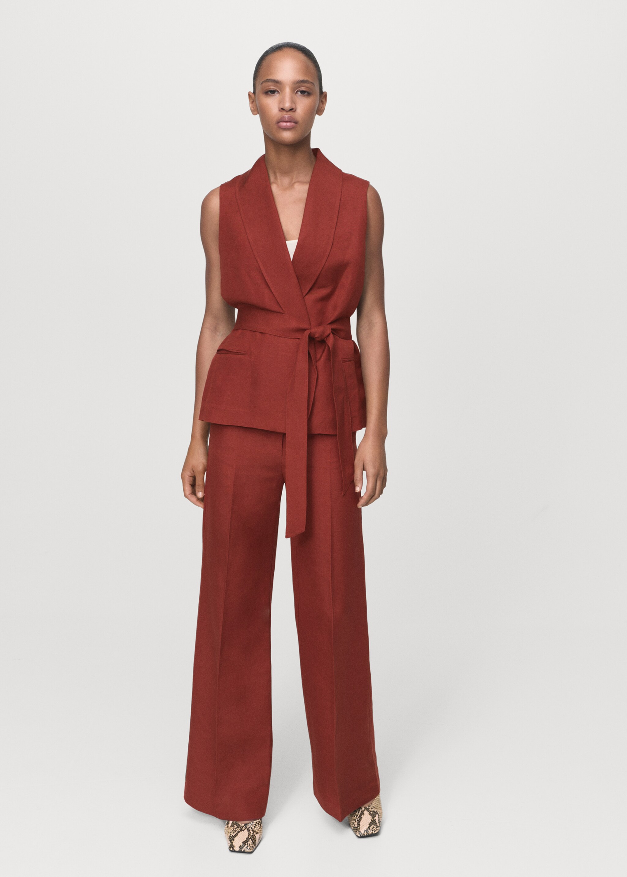 Linen suit waistcoat with belt - General plane, Copper. Ref: 17066734-00.