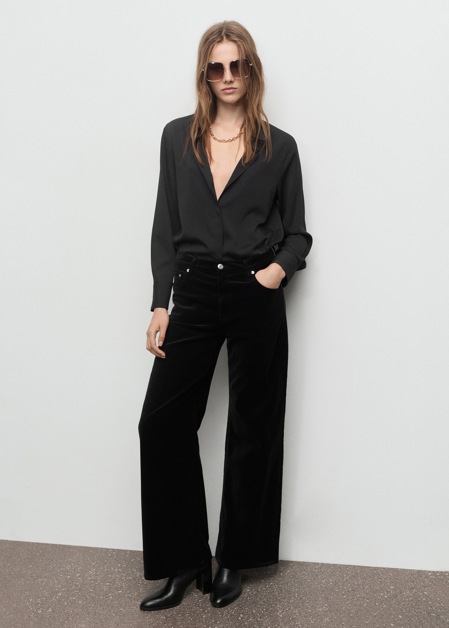 Jeans wide leg terciopelo - Plano general