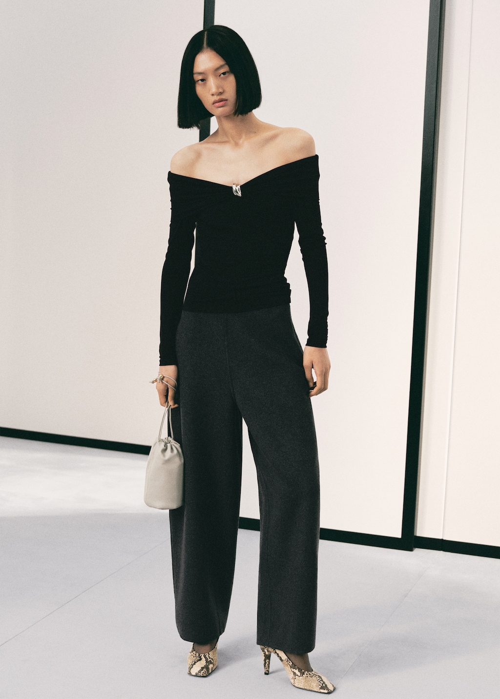 Strapless t-shirt with metallic detail