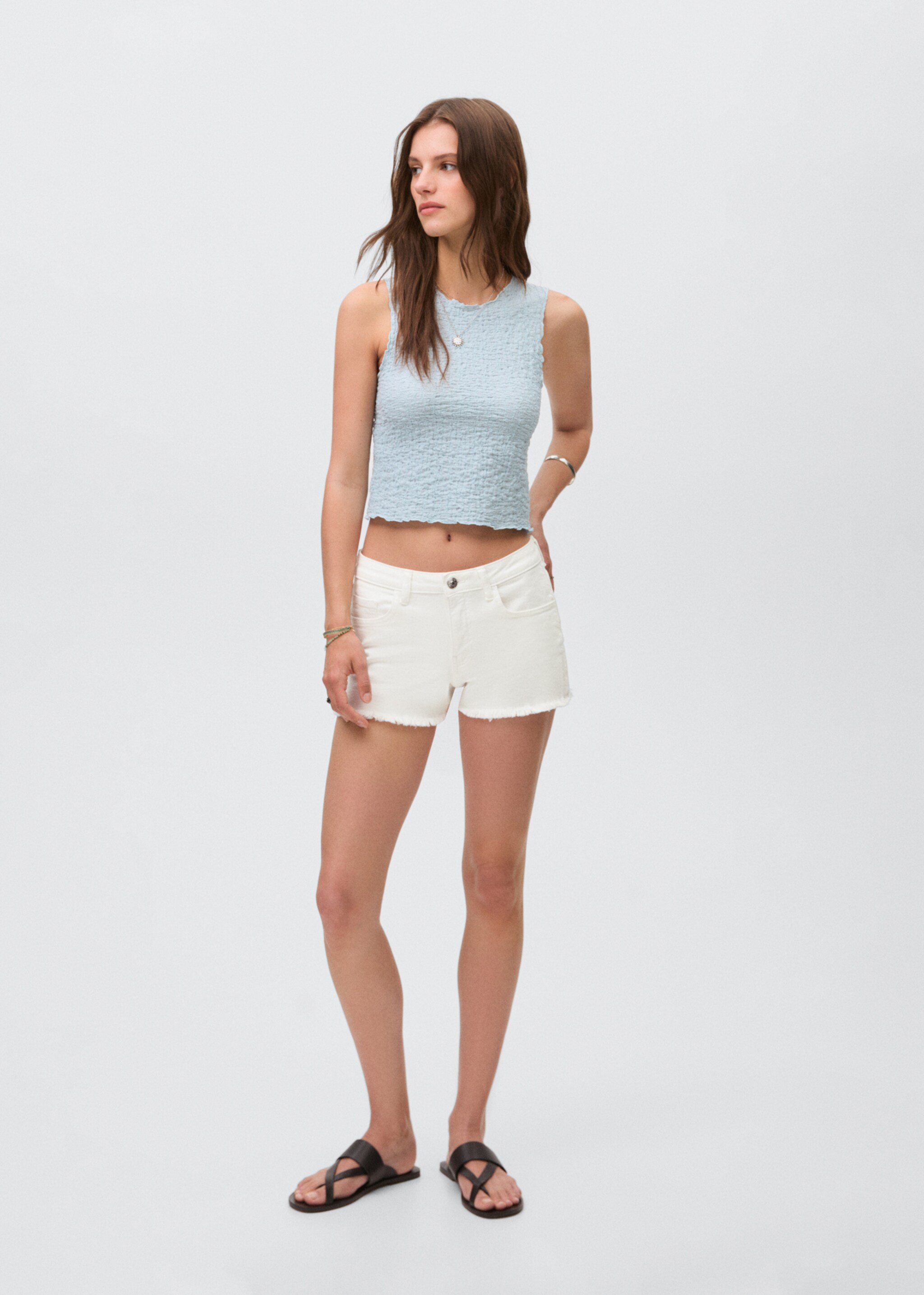 Frayed low-rise shorts - General plane