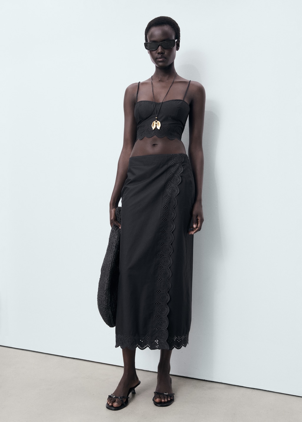 Embroidered cotton skirt