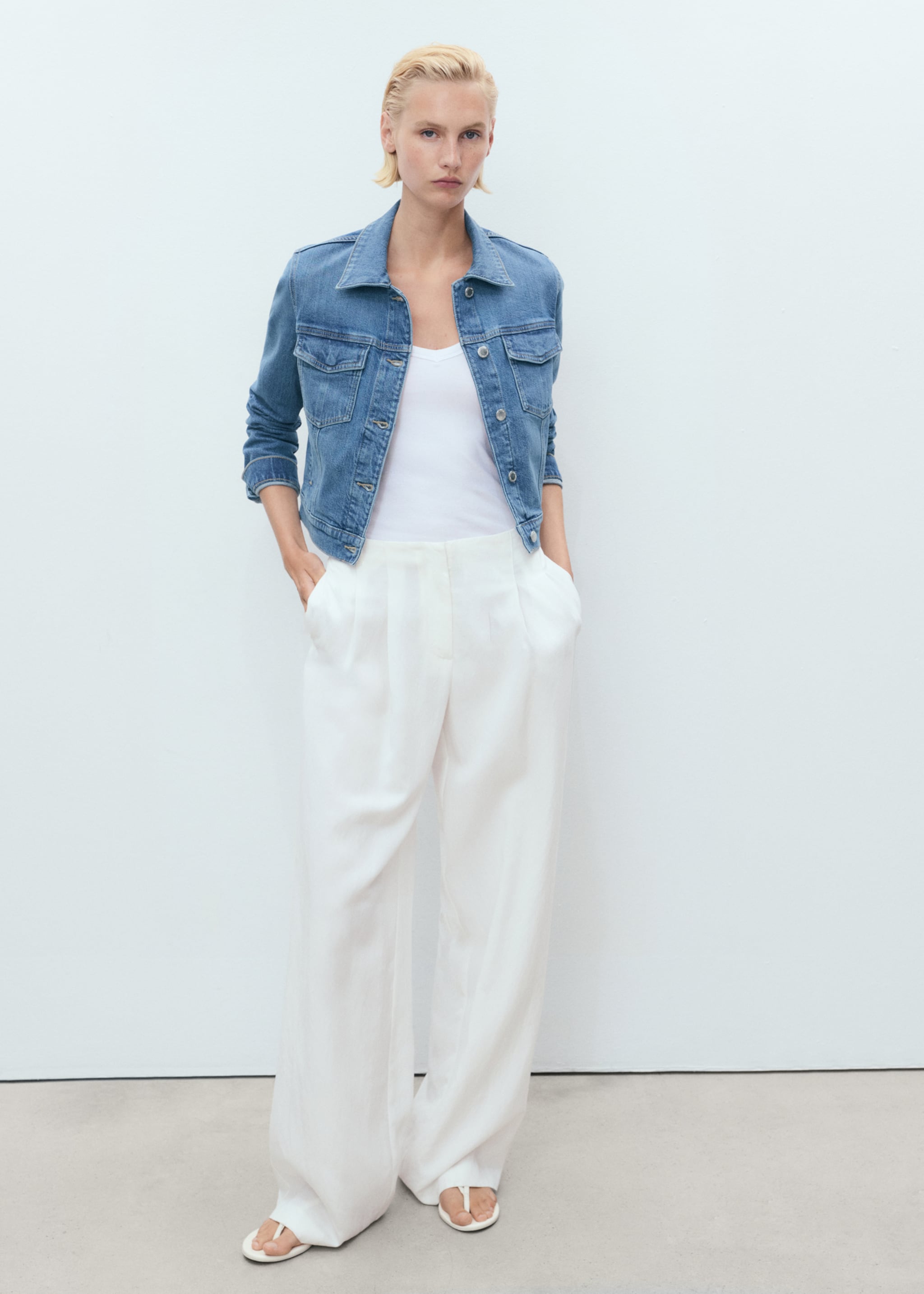 Pockets denim jacket - General plane