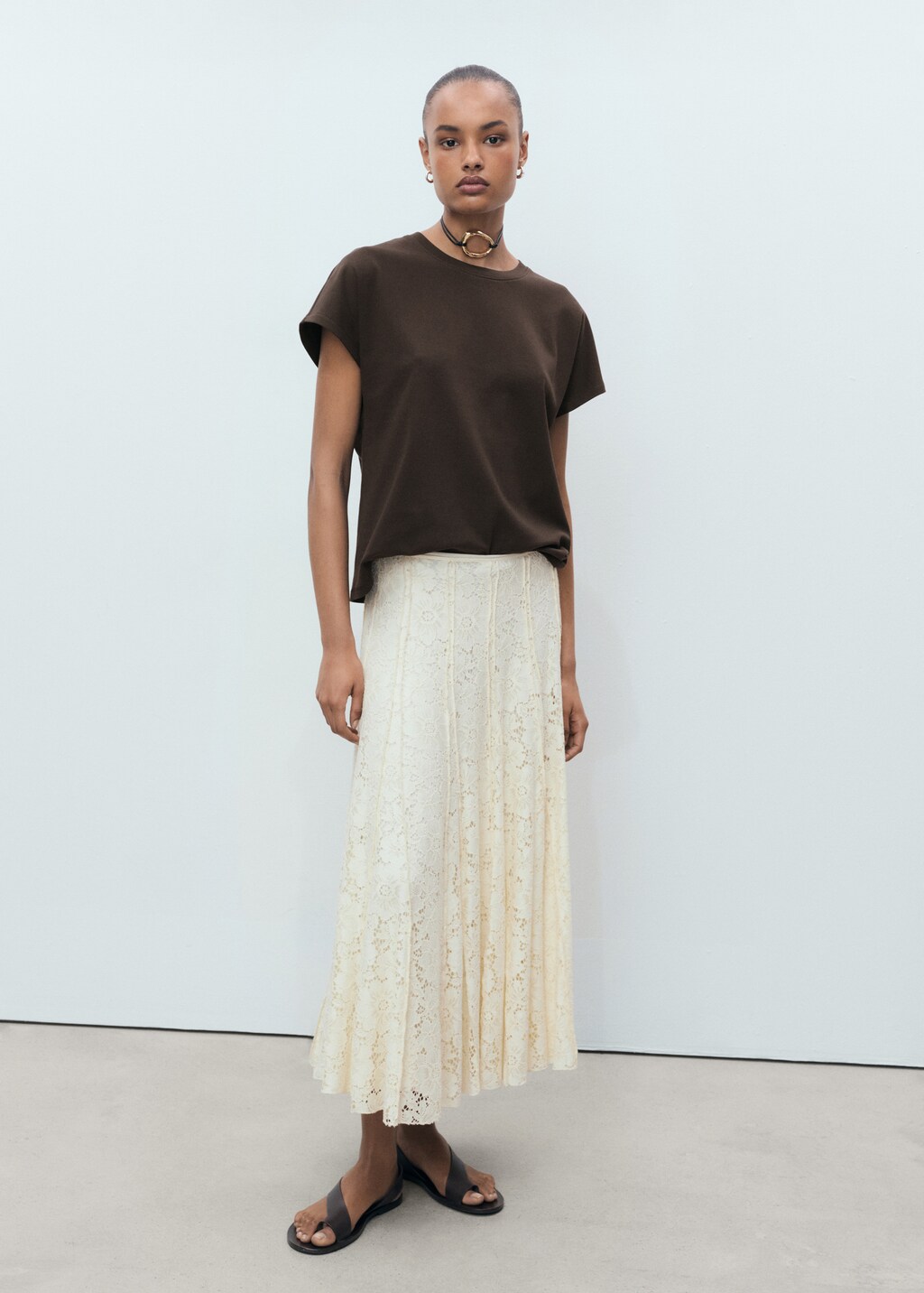 Rounded neck cotton t-shirt