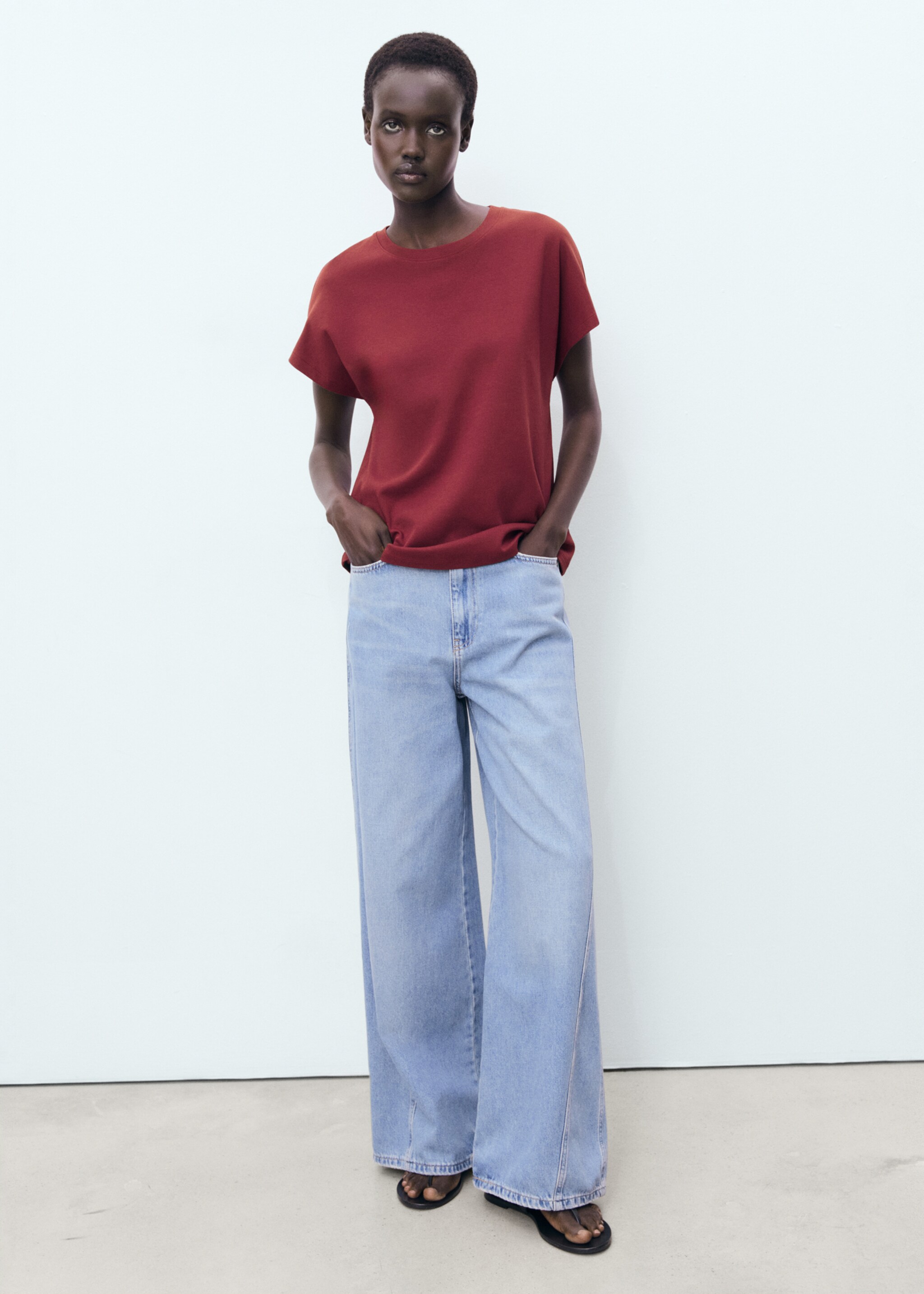 Rounded neck cotton t-shirt - General plane