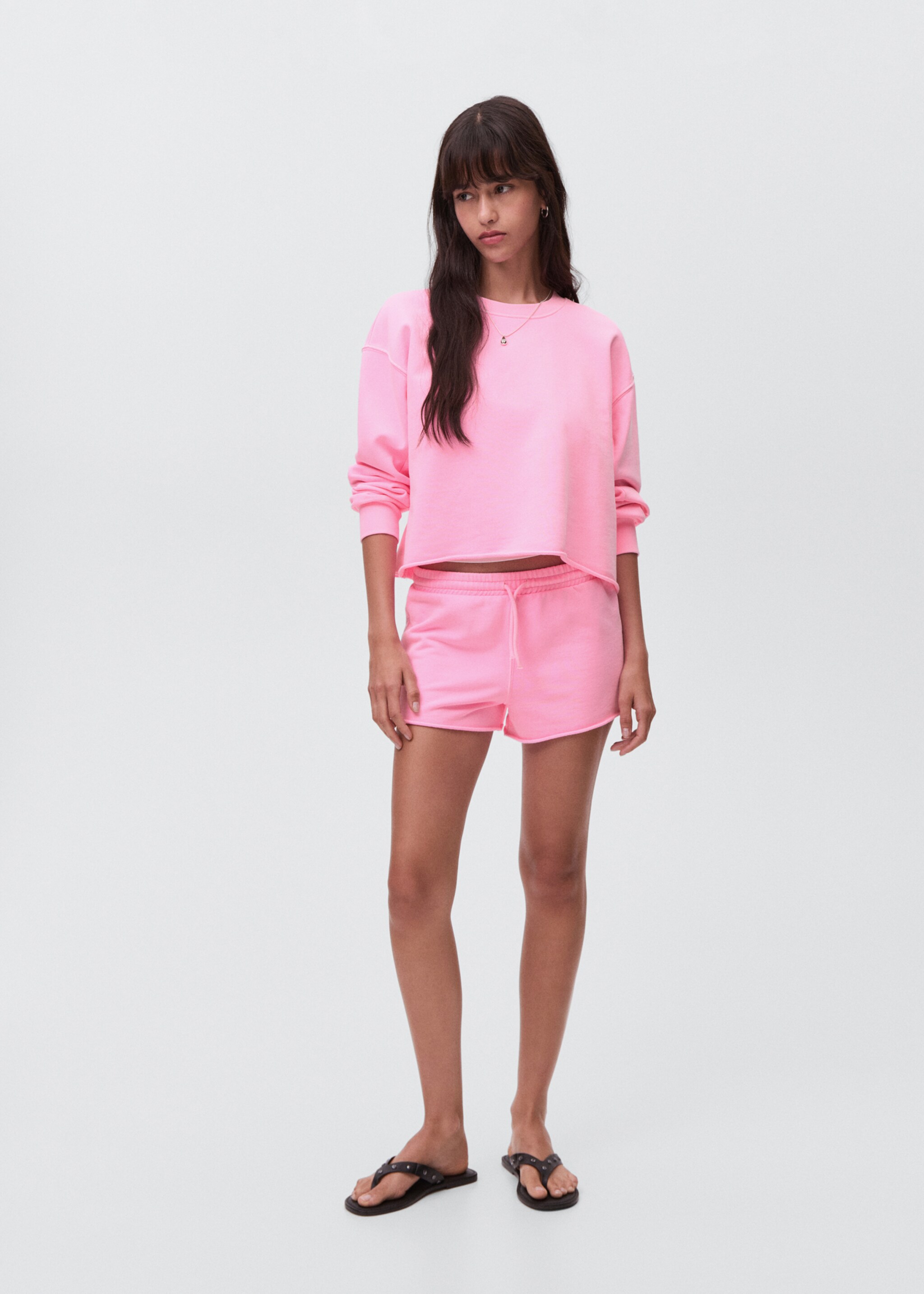 Sweatshirt with seamless finish - General plane