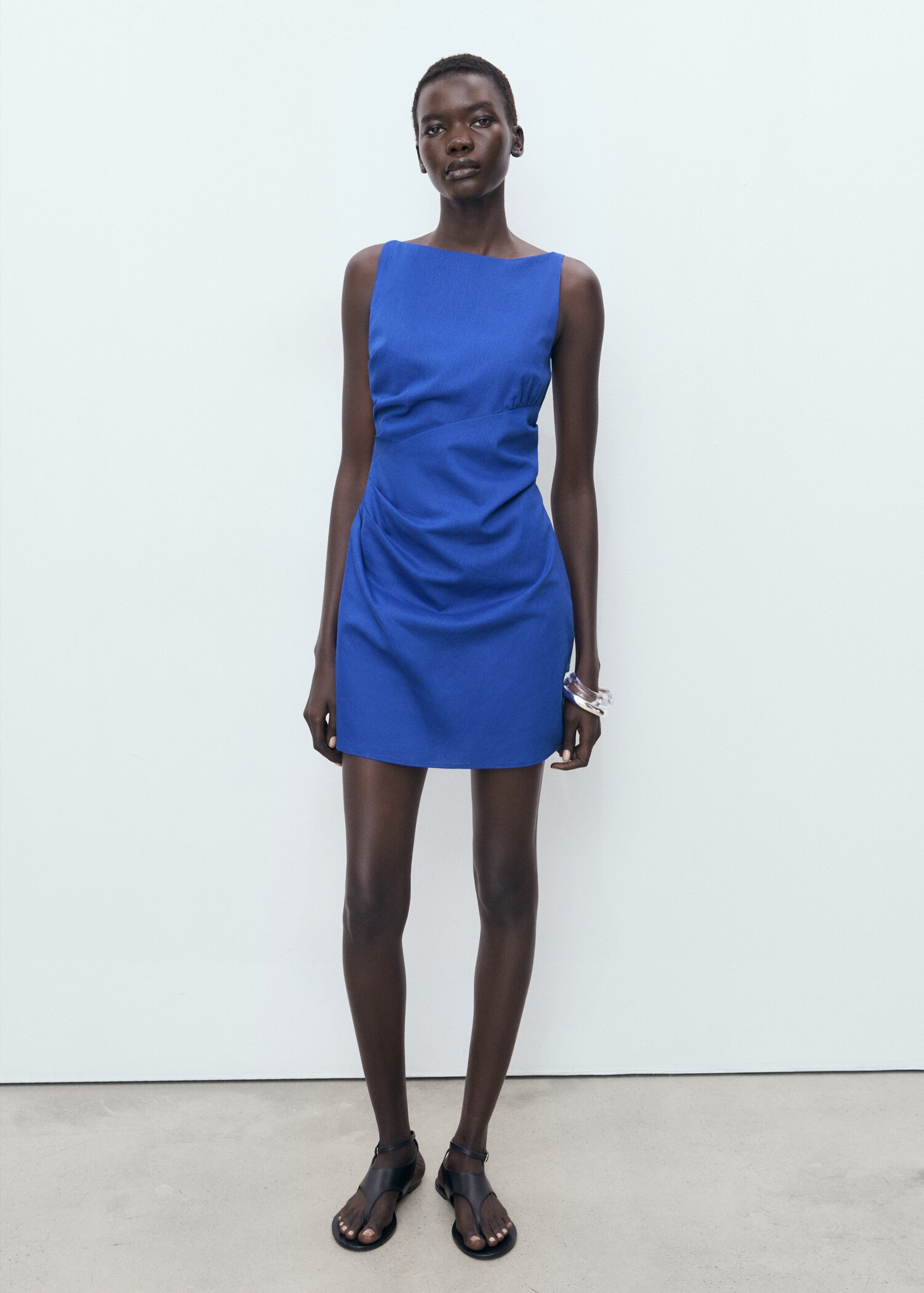Kurzkleid aus Leinen-Baumwoll-Mix mit Drapierung - Allgemeine Ansicht
