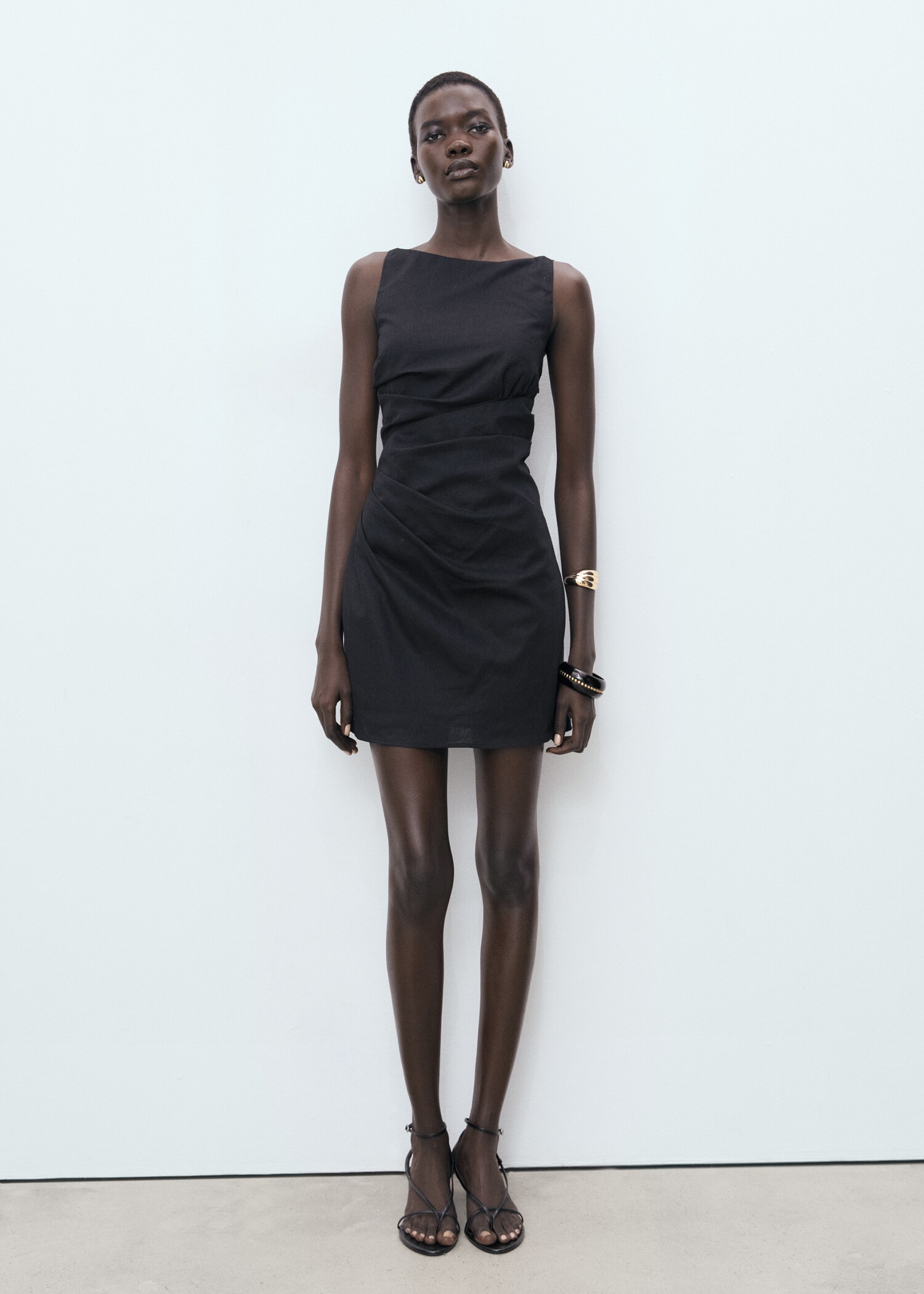 Kurzkleid aus Leinen-Baumwoll-Mix mit Drapierung - Allgemeine Ansicht