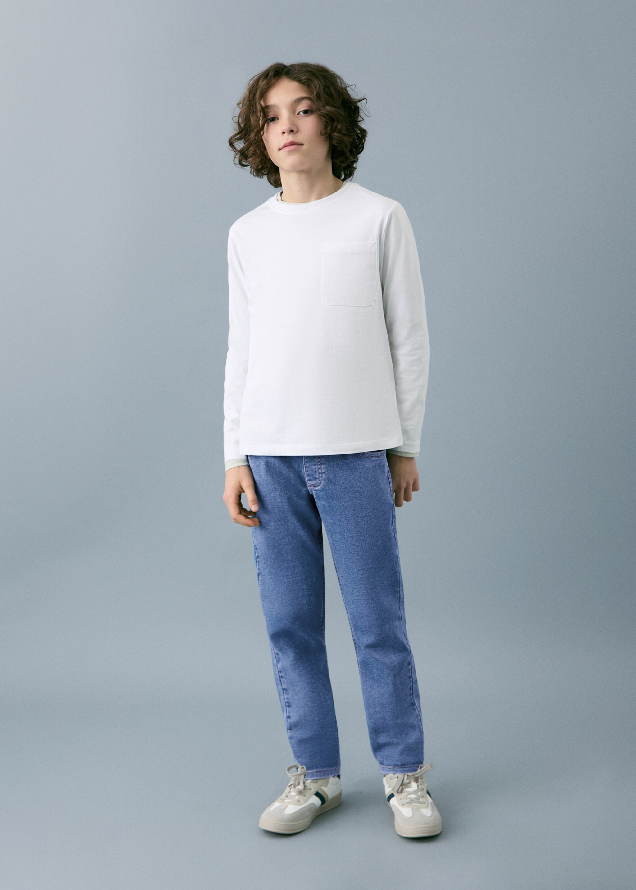 Long-sleeved t-shirt with pocket - General plane, White. Ref: 17072908-00.