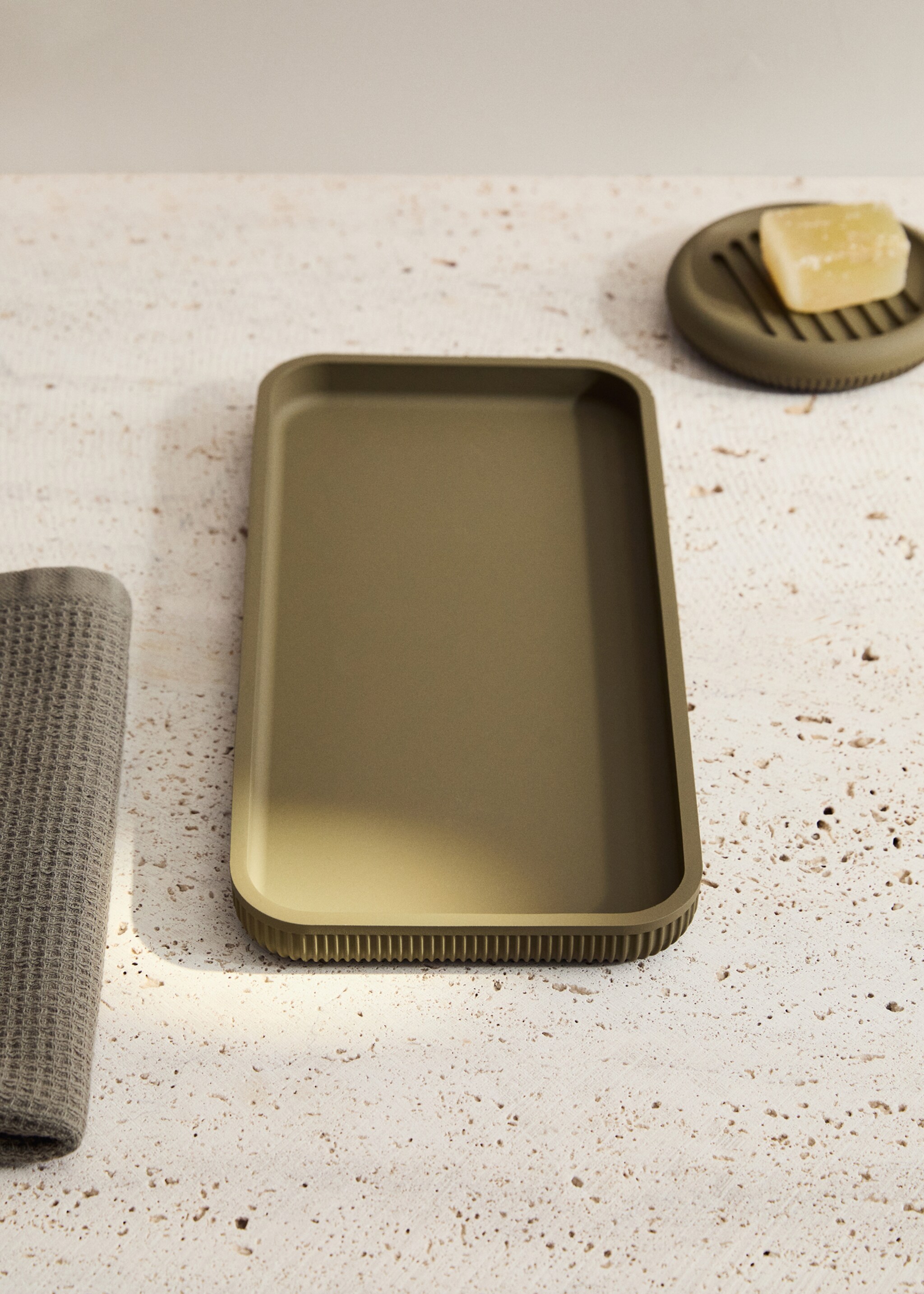 Resin bathroom tray - General plane