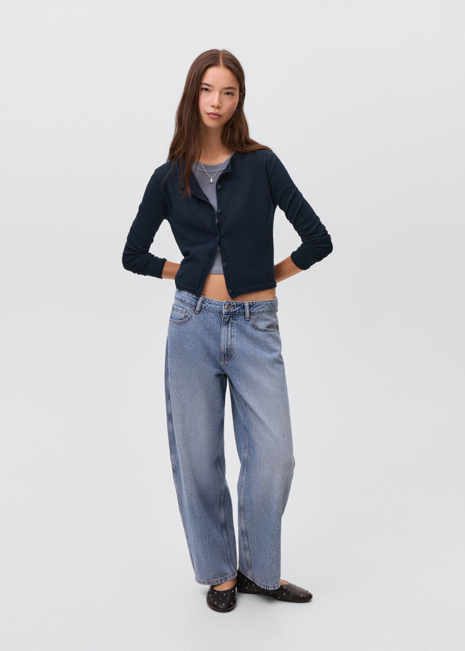 Knitted button cardigan - General plane