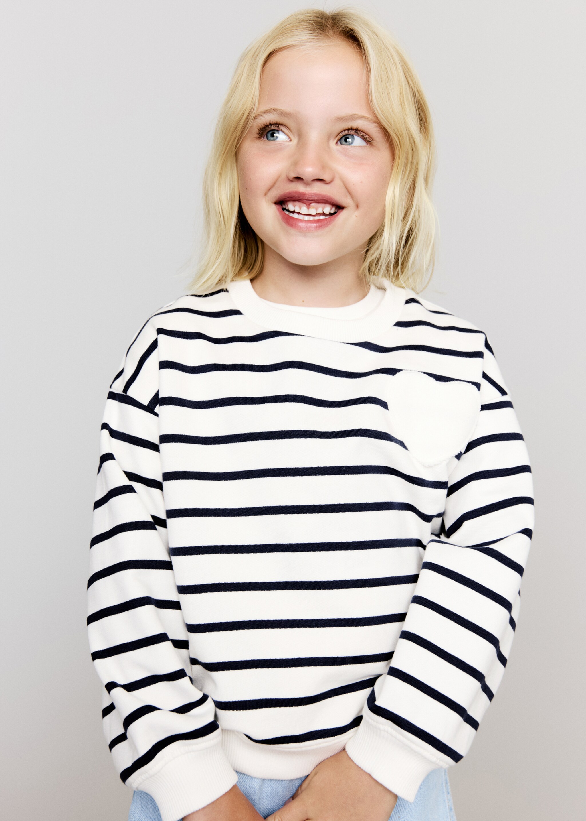 Embroidered heart sweatshirt - General plane