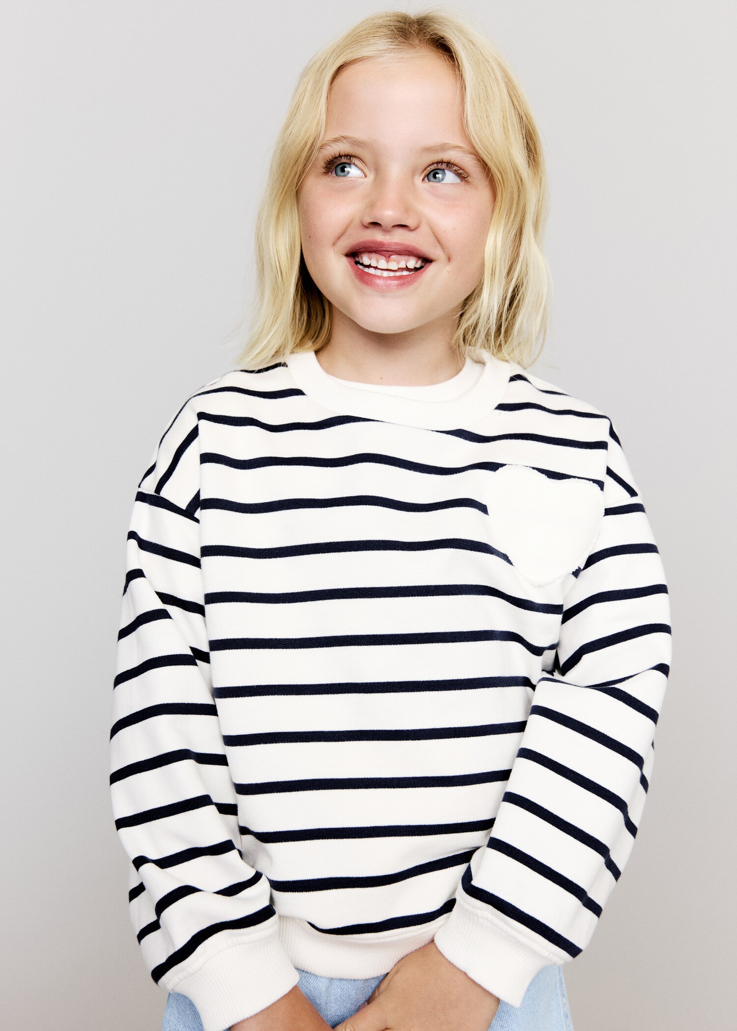 Embroidered heart sweatshirt - General plane
