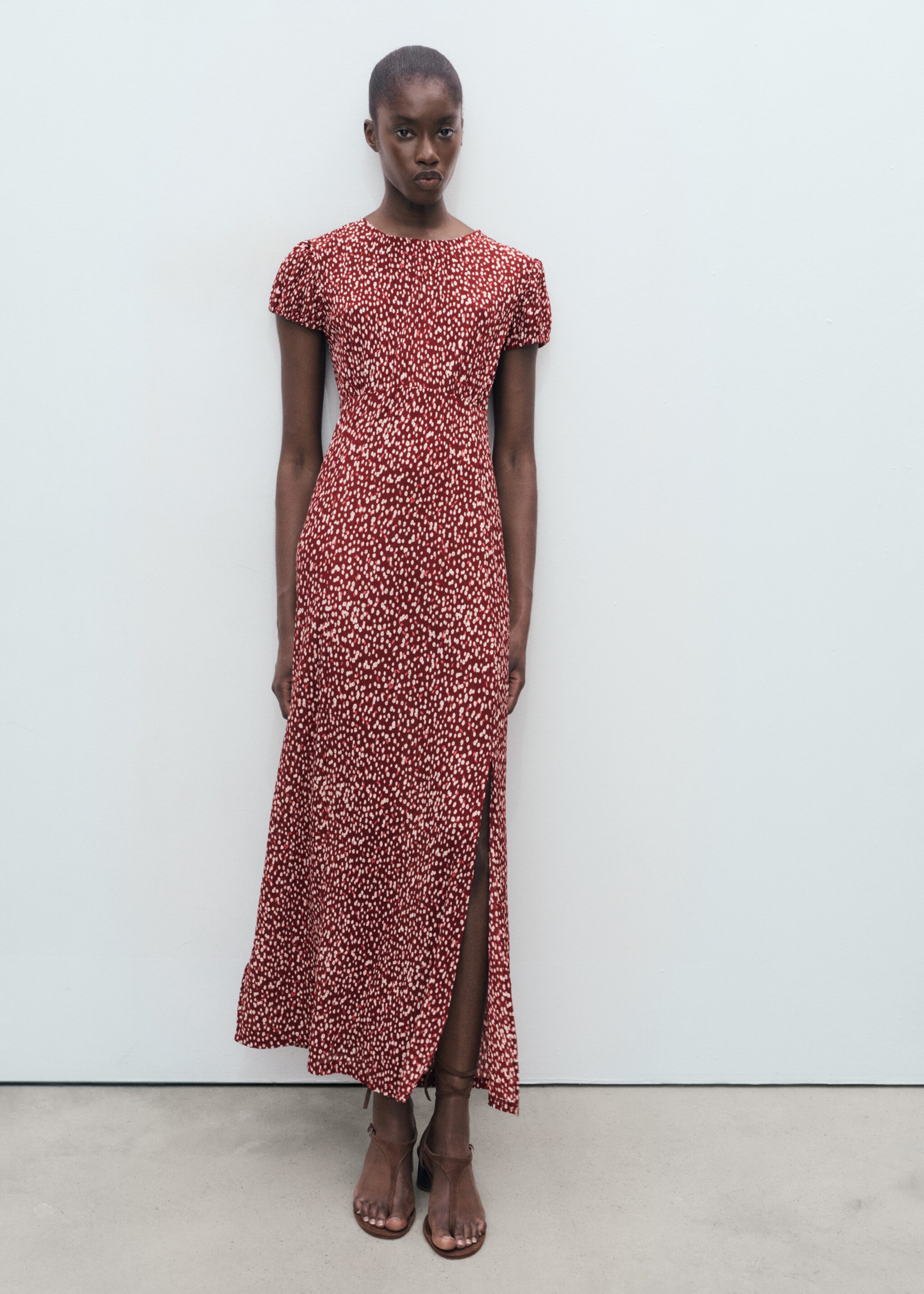 Long floral dress with opening - General plane