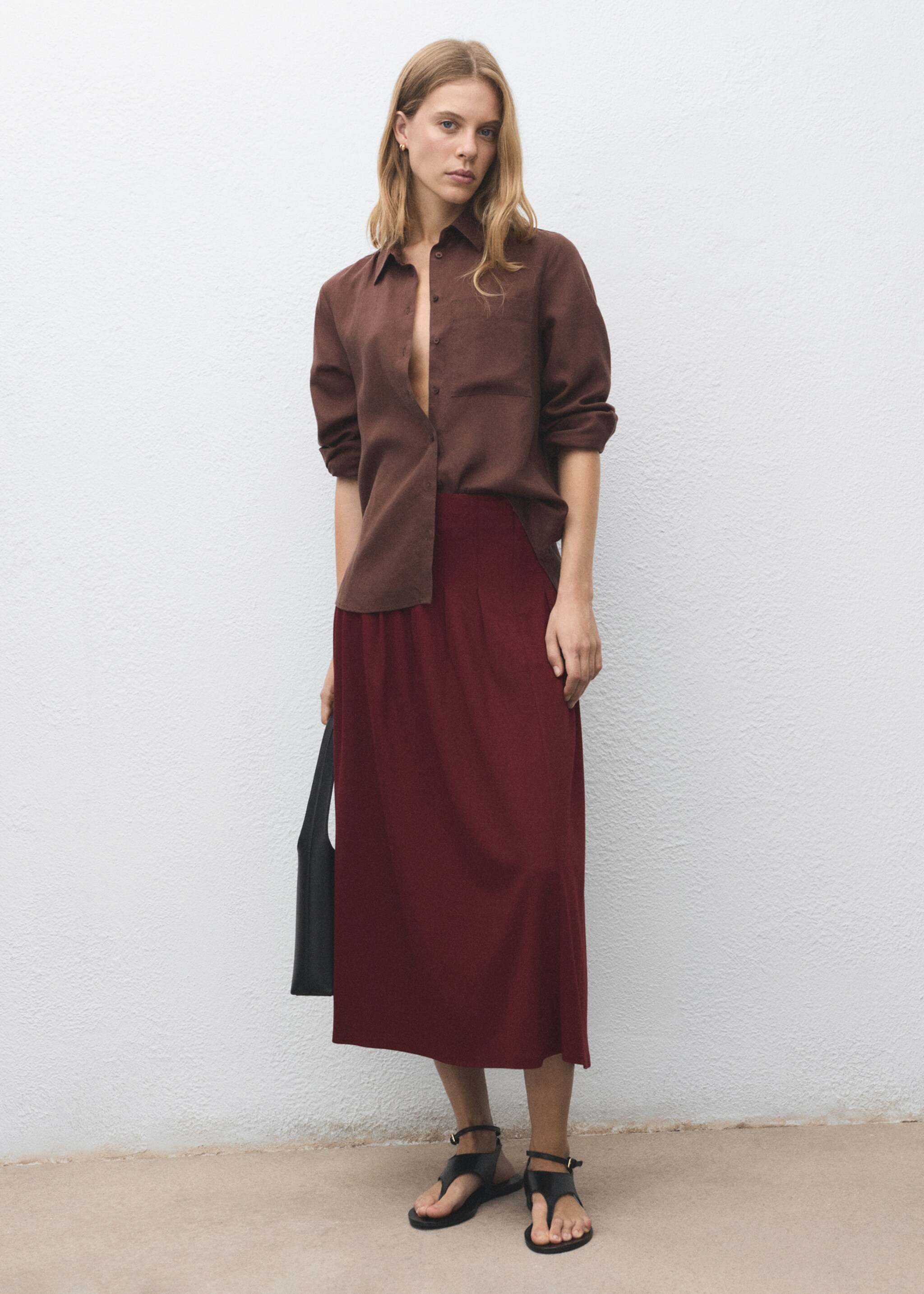 Falda midi tablas - Plano general, Burdeos. Ref: 17074075-00.