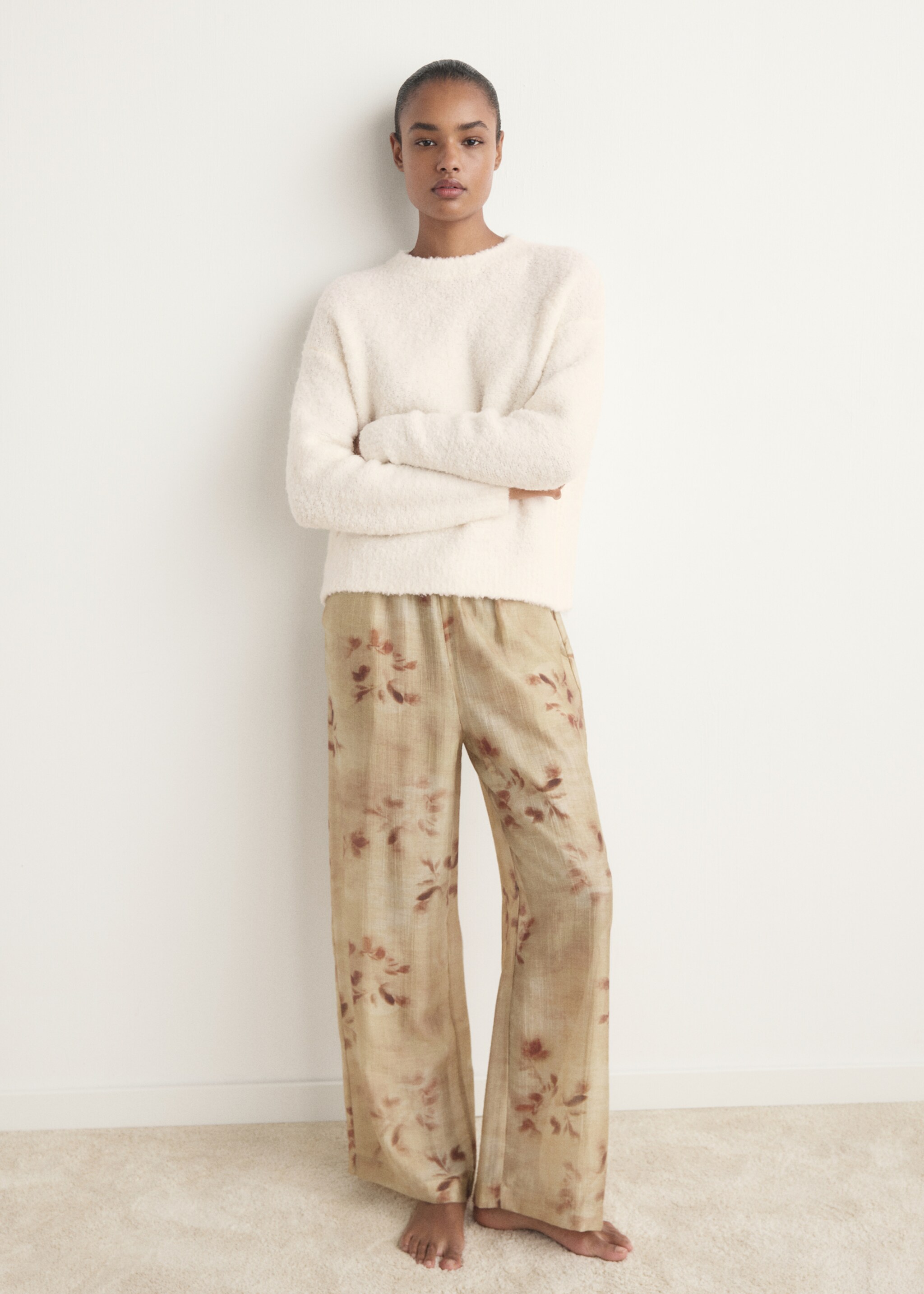 Bouclé-effect pyjama sweater - General plane, Ivory White. Ref: 17074110-00.