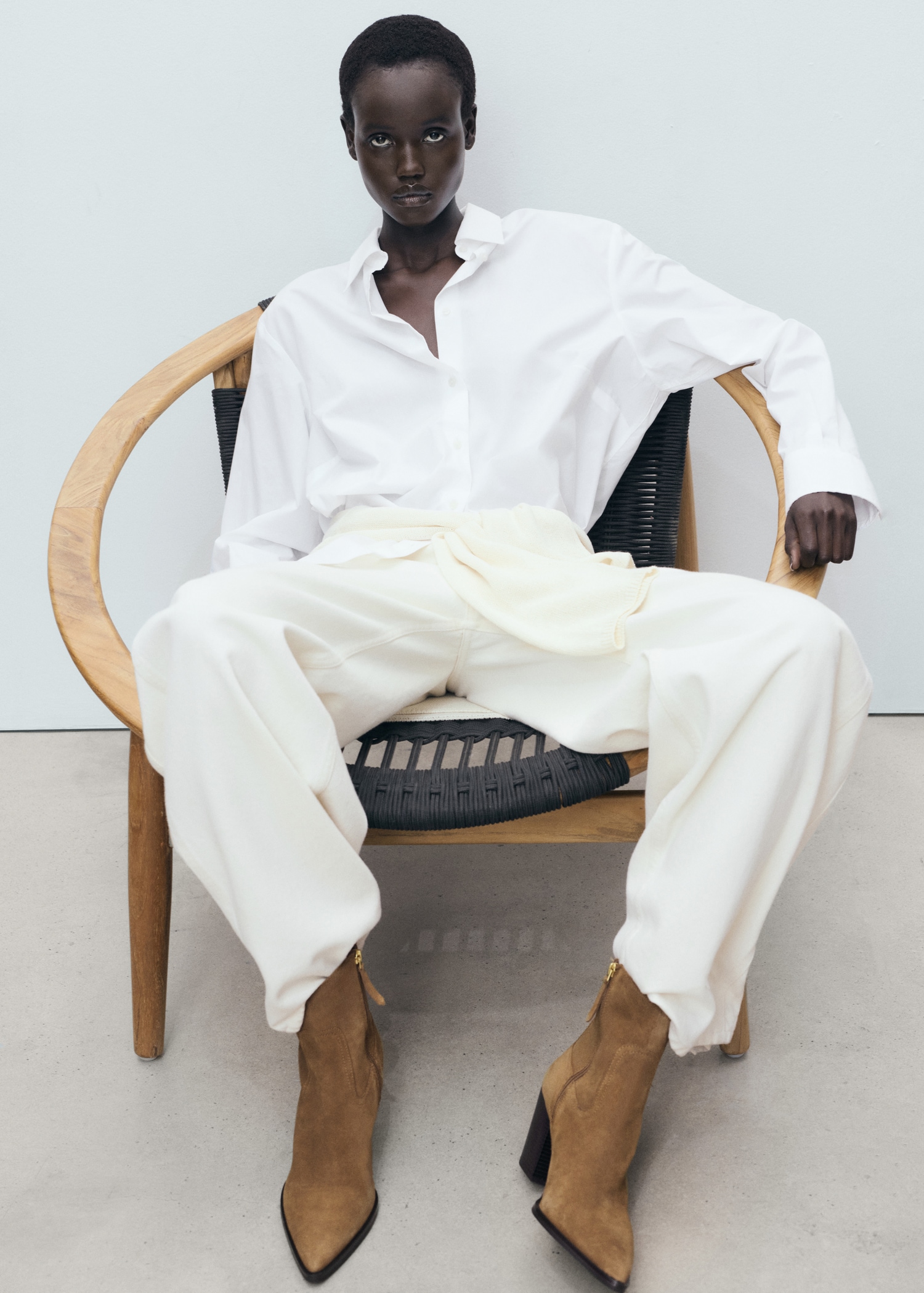 Suede ankle boots with pointed toe and block heel Women MANGO Philippines